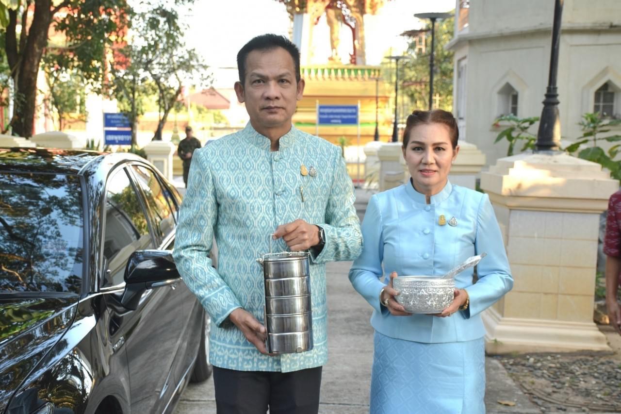 …พช.นครนายก ร่วมหิ้วปิ่นโตเข้าวัด ศรัทธาอิ่มบุญ เกื้อหนุนพระศาสนา รักษาสิ่งแวดล้อม