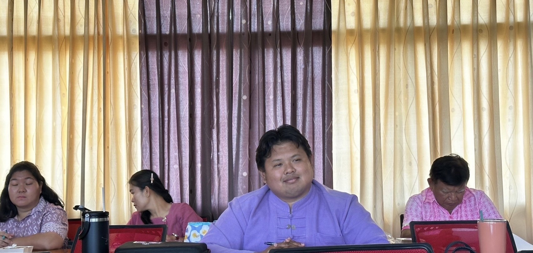 …สำนักงานพัฒนาชุมชนจังหวัดนครนายกดำเนินการประชุมชี้แจงการดำเนินงานตามมาตรการปรับปรุงประสิทธิภาพในการปฏิบัติราชการของกรมการพัฒนาชุมชน  ประจำปีงบประมาณ พ.ศ. 2567 และพิธีลงนามคำรับรองการปฏิบัติราชการระหว่างพัฒนาการจังหวัด กับผู้อำนวยการกลุ่มงาน และพัฒนาการอำเภอ