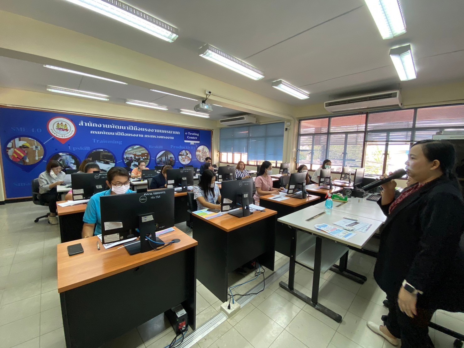 …พช.นครนายก ร่วมประชุมชี้แจงการสร้างความรู้ ความเข้าใจกับหน่วยที่ดำเนินการบันทึกข้อมูลตามระบบฐานข้อมูลการพัฒนากำลังคนระดับจังหวัด