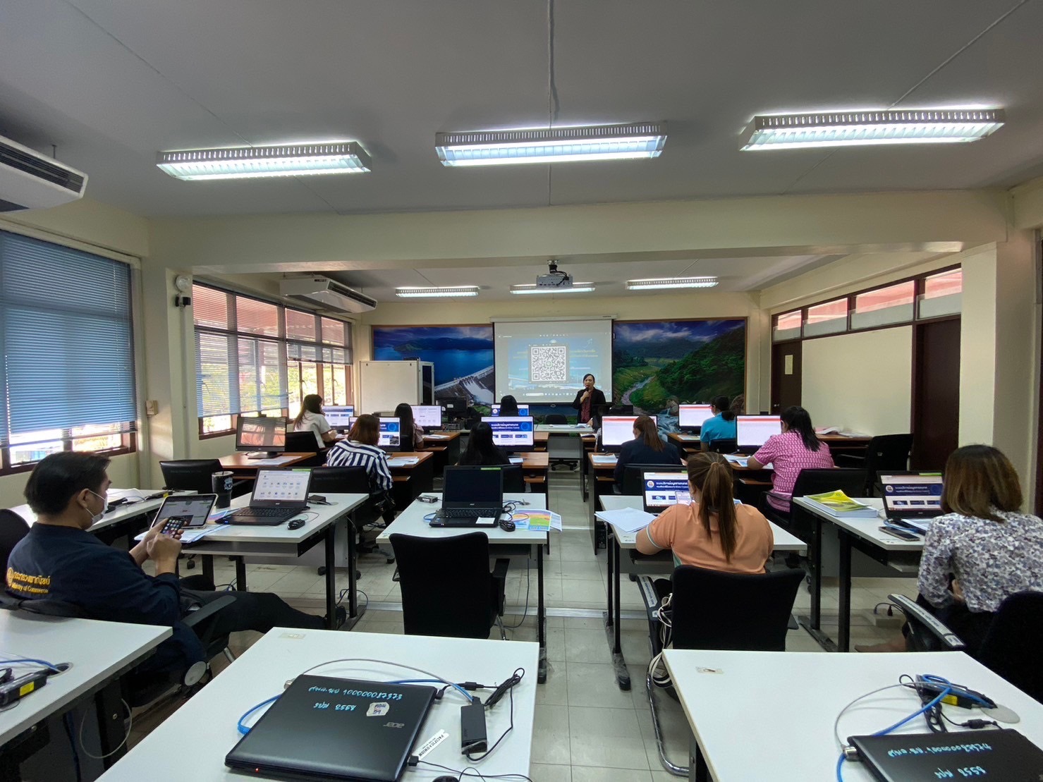 …พช.นครนายก ร่วมประชุมชี้แจงการสร้างความรู้ ความเข้าใจกับหน่วยที่ดำเนินการบันทึกข้อมูลตามระบบฐานข้อมูลการพัฒนากำลังคนระดับจังหวัด