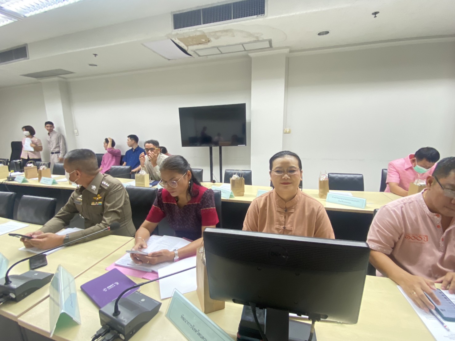 …พช. นครนายก ร่วมประชุมคณะกรรมการขับเคลื่อนโครงการเฉลิมพระเกียรติพระบาทสมเด็จพระเจ้าอยู่หัว เนื่องในโอกาสมหามงคลเฉลิมพระชนมพรรษา 6 รอบ 28 กรกฎาคม 2567 จังหวัดนครนายก ครั้งที่ 1/2567