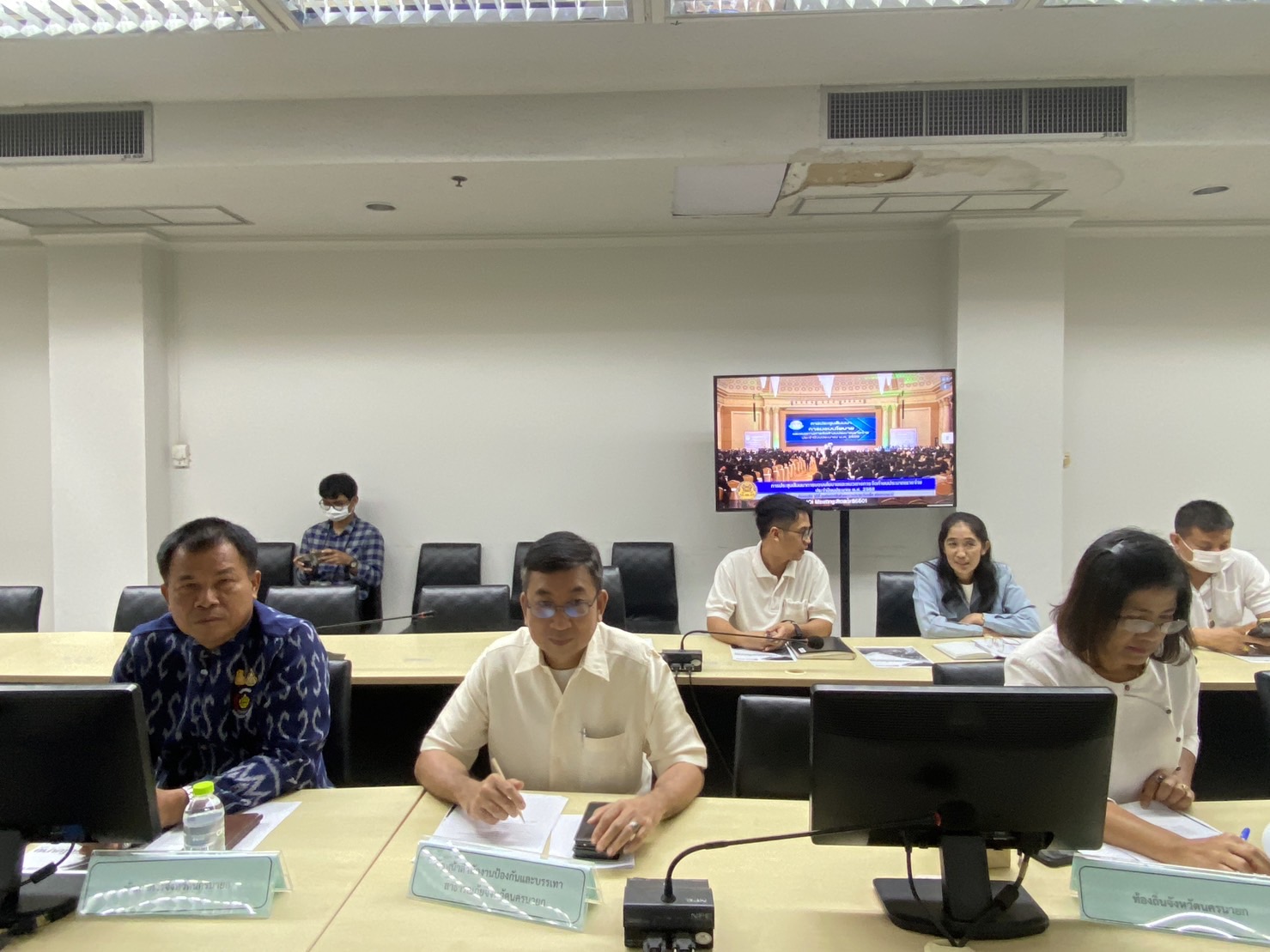 …พช. นครนายก ร่วมรับฟังการประชุมสัมมนาการมอบนโยบายและแนวทางการจัดทำงบประมาณรายจ่ายประจำปีงบประมาณ พ.ศ. 2568 ผ่านระบบการประชุมทางไกล Video Conference