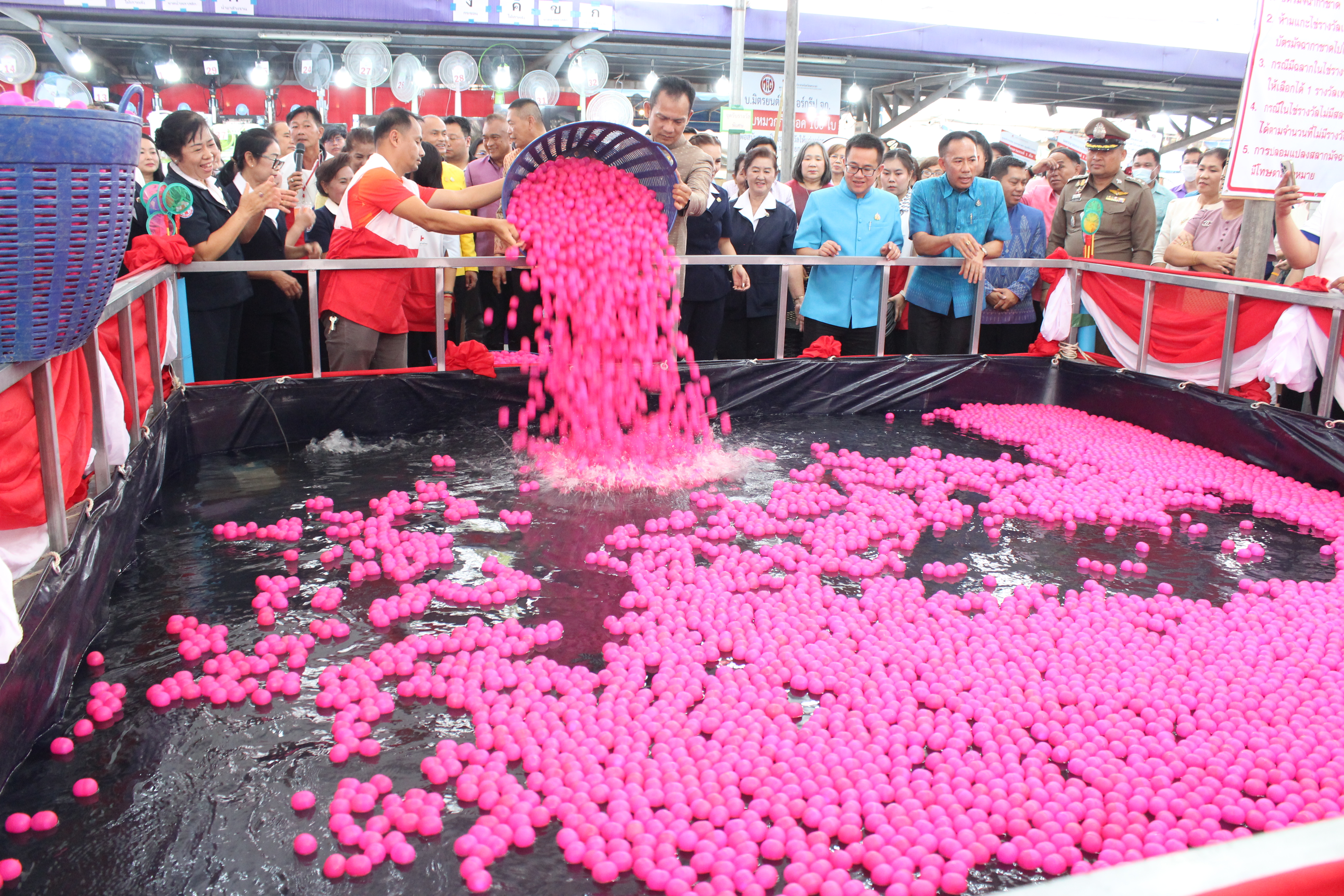 …พช.นครนายก ร่วมพิธีเปิดร้านมัจฉากาชาด ในงานของดีนครนายก มรดกธรรมชาติ ประจำปี พ.ศ. 2567