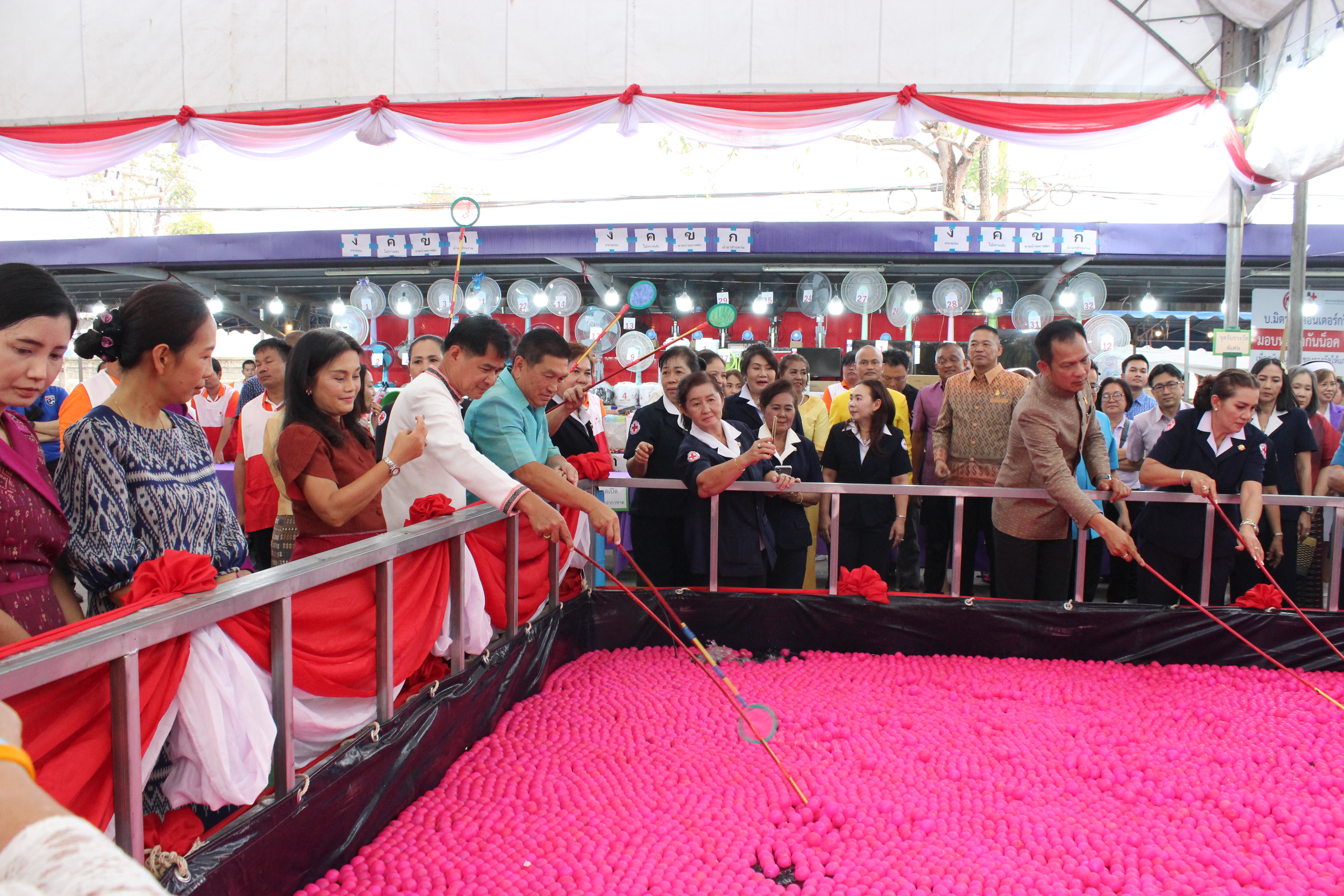 …พช.นครนายก ร่วมพิธีเปิดร้านมัจฉากาชาด ในงานของดีนครนายก มรดกธรรมชาติ ประจำปี พ.ศ. 2567