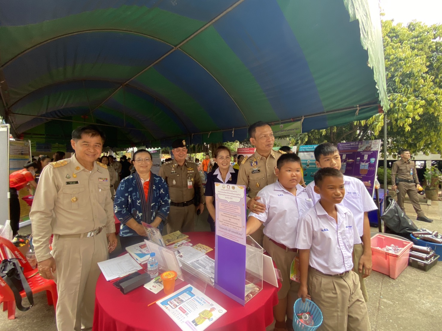 …พช.นครนายกร่วมโครงการ “หน่วยบำบัดทุกข์ บำรุงสุข สร้างรอยยิ้มและความปรองดองสมานฉันท์ให้ประชาชน จังหวัดนครนายก”