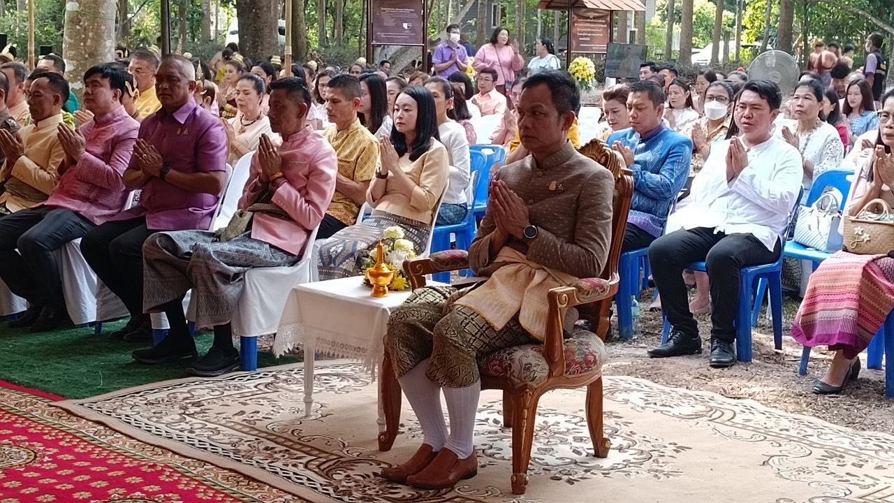 …พช.นครนายก ร่วมกิจกรรมสืบสานประเพณีและพิธีทำบุญเมืองโบราณดงละคร จังหวัดนครนายก ประจำปี พ.ศ. 2567