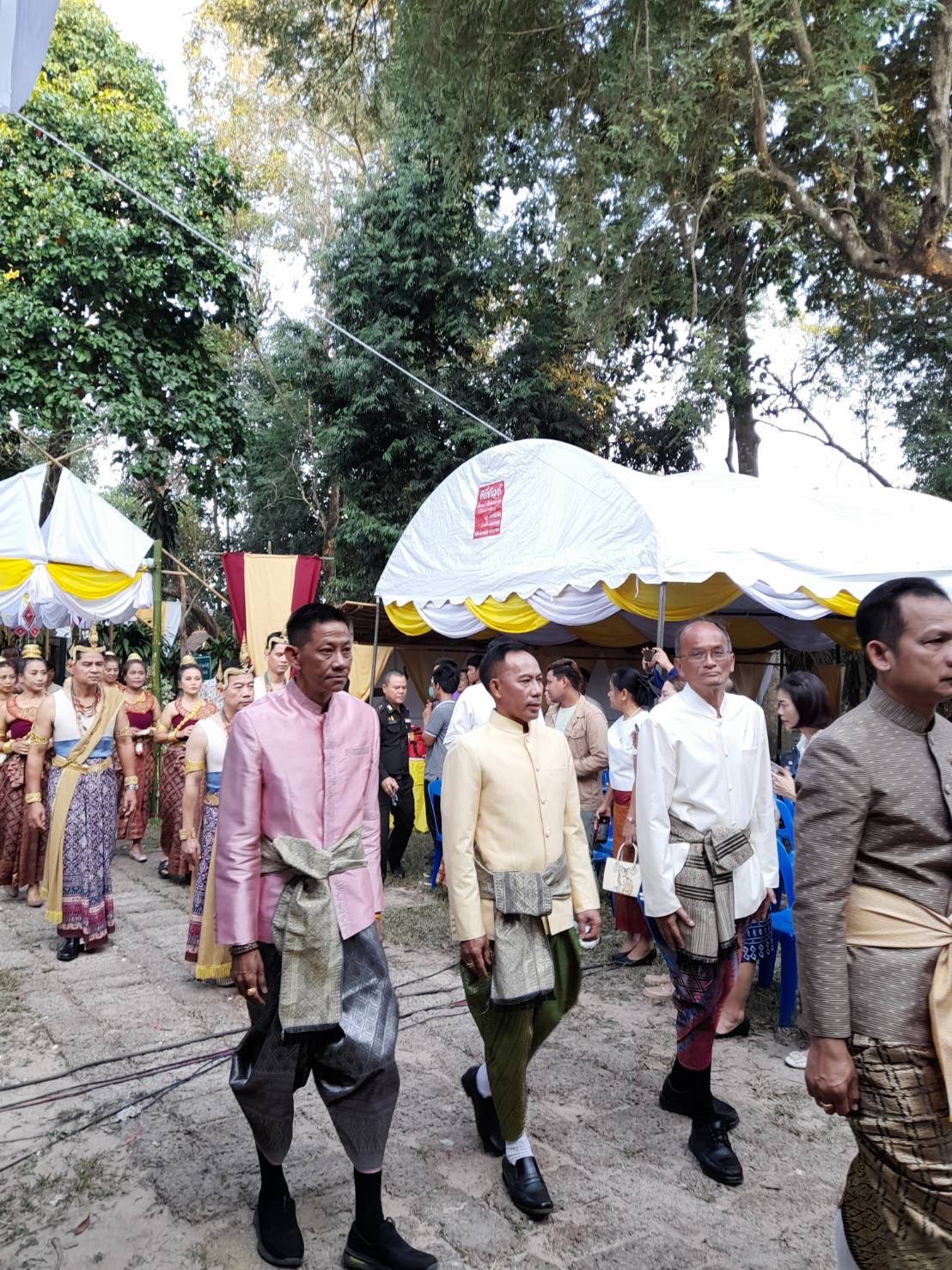 …พช.นครนายก ร่วมกิจกรรมสืบสานประเพณีและพิธีทำบุญเมืองโบราณดงละคร จังหวัดนครนายก ประจำปี พ.ศ. 2567