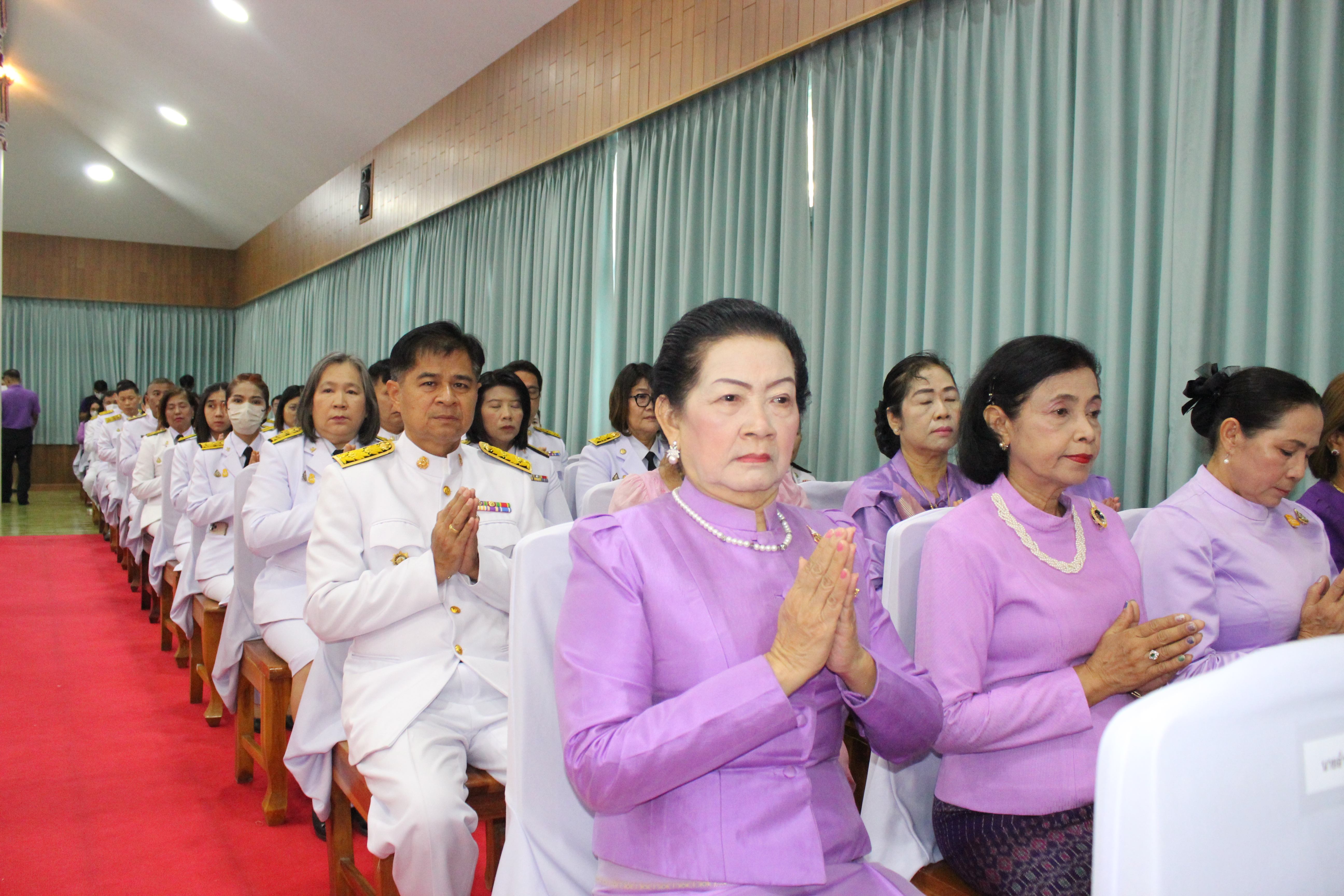 …พช.นครนายก ร่วมพิธีพระพุทธมนต์และทำบุญตักบาตรเพื่อถวายเป็นพระราชกุศลแด่ สมเด็จพระกนิษฐาธิราชเจ้า กรมสมเด็จพระเทพรัตนราชสุดาฯ สยามบรมราชกุมารี เนื่องในโอกาสวันคล้ายวันพระราชสมภพ 2 เมษายน 2567 จังหวัดนครนายก