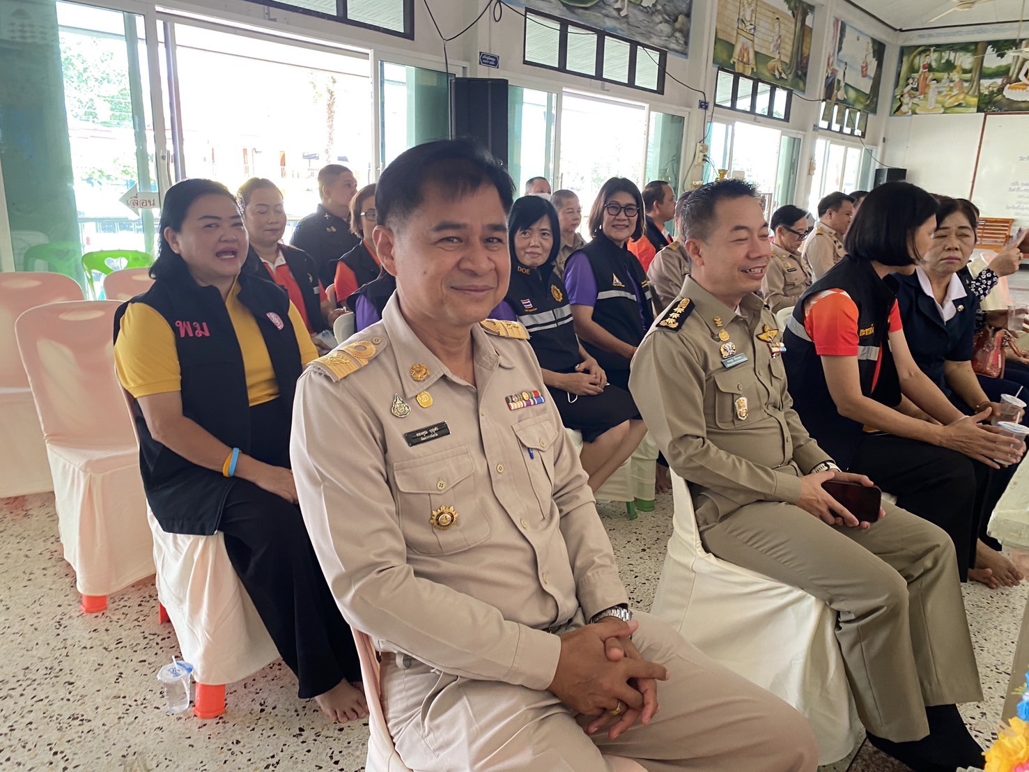 …พช.นครนายกร่วมโครงการ “หน่วยบำบัดทุกข์ บำรุงสุข สร้างรอยยิ้มและความปรองดองสมานฉันท์ให้ประชาชน จังหวัดนครนายก”