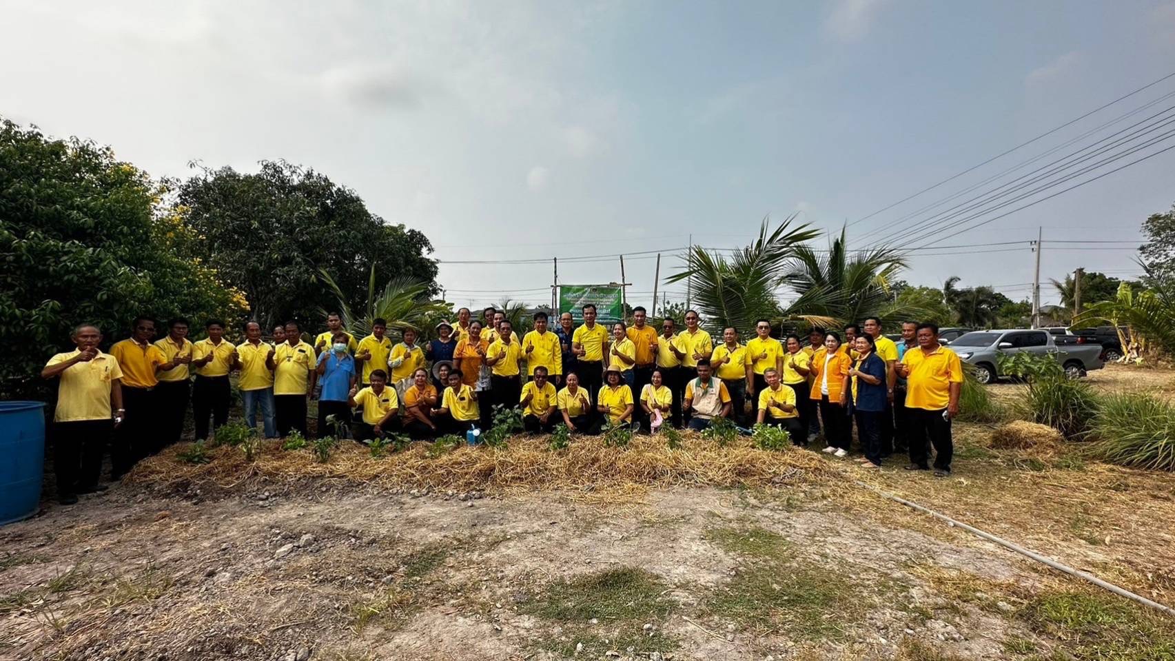 พช.นครนายก ร่วมกิจกรรมเอามื้อสามัคคี ทำความดี ถวายเป็นพระราชกุศล โครงการเฉลิมพระเกียรติพระบาทสมเด็จพระเจ้าอยู่หัว เนื่องในโอกาส มหามงคลเฉลิมพระชนมพรรษา 6 รอบ