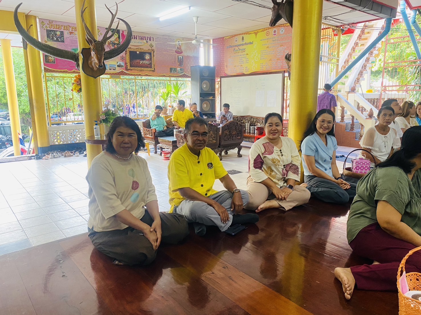 …พช.นครนายก ร่วมกิจกรรมและมอบหมายภารกิจหน้าที่เตรียมการจัดกิจกรรมผู้ว่าฯ พาแต่งกายผ้าไทย หิ้วปิ่นโตเข้าวัด ศรัทธาอิ่มบุญ เกื้อหนุนพระพุทธศาสนา รักษาสิ่งแวดล้อม จังหวัดนครนายก ประจำปีงบประมาณ พ.ศ. 2567