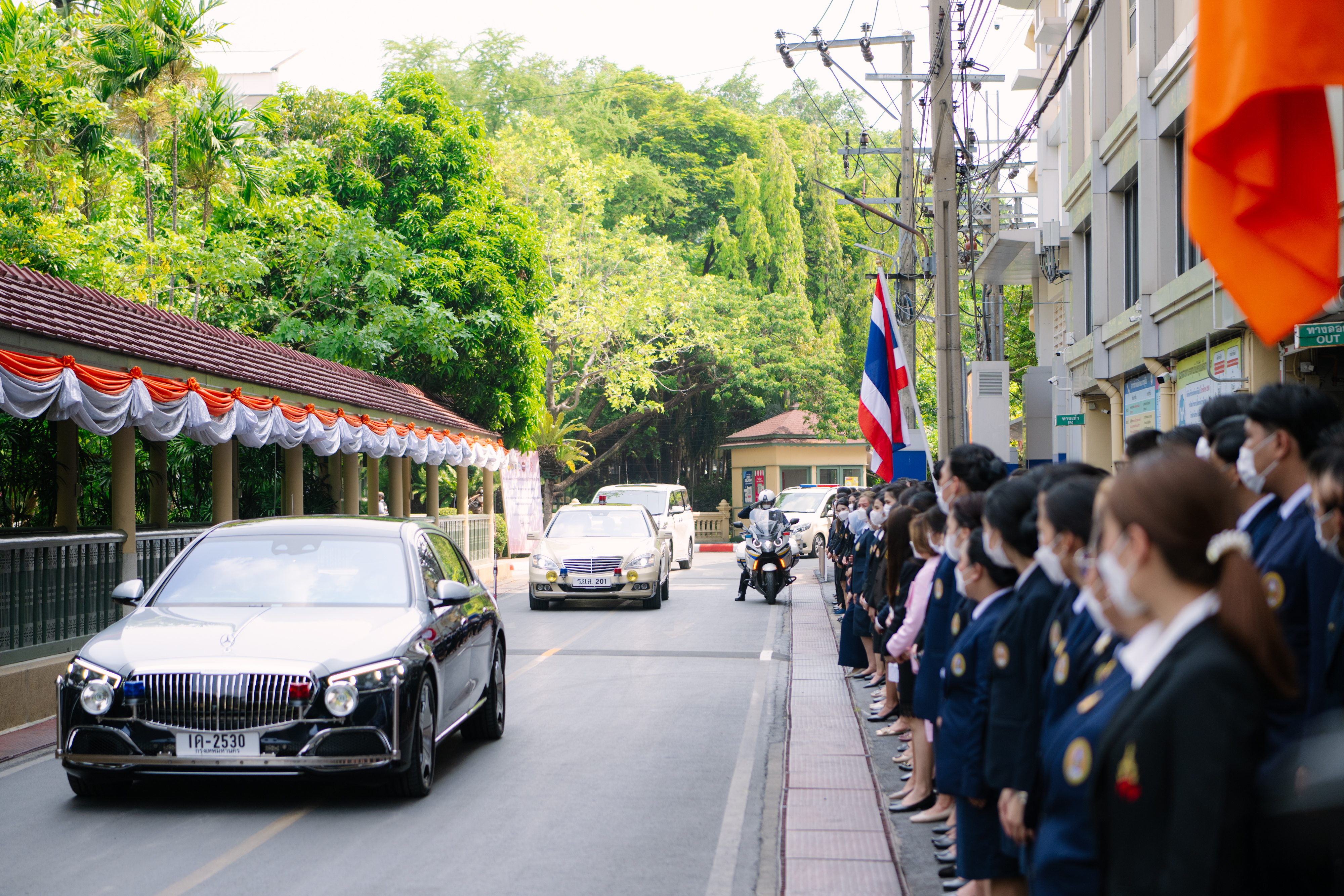 📣📣จังหวัดนครนายก ร่วมรับเสด็จสมเด็จพระเจ้าลูกเธอ เจ้าฟ้าสิริวัณณวรี นารีรัตนราชกัญญา เสด็จไปทอดพระเนตรนิทรรศการผลิตภัณฑ์ผ้าไทยและงานหัตถกรรมชุมชนภาคกลาง และพระราชทานคำแนะนำในการพัฒนาผลิตภัณฑ์ให้แก่ผู้ผลิต ผู้ประกอบการผ้าและงานหัตถกรรมพื้นที่ภาคกลาง เพื่อสร้างงาน สร้างอาชีพ สร้างรายได้ สร้างโอกาส ให้มีคุณภาพชีวิตที่ดีอย่างยั่งยืน