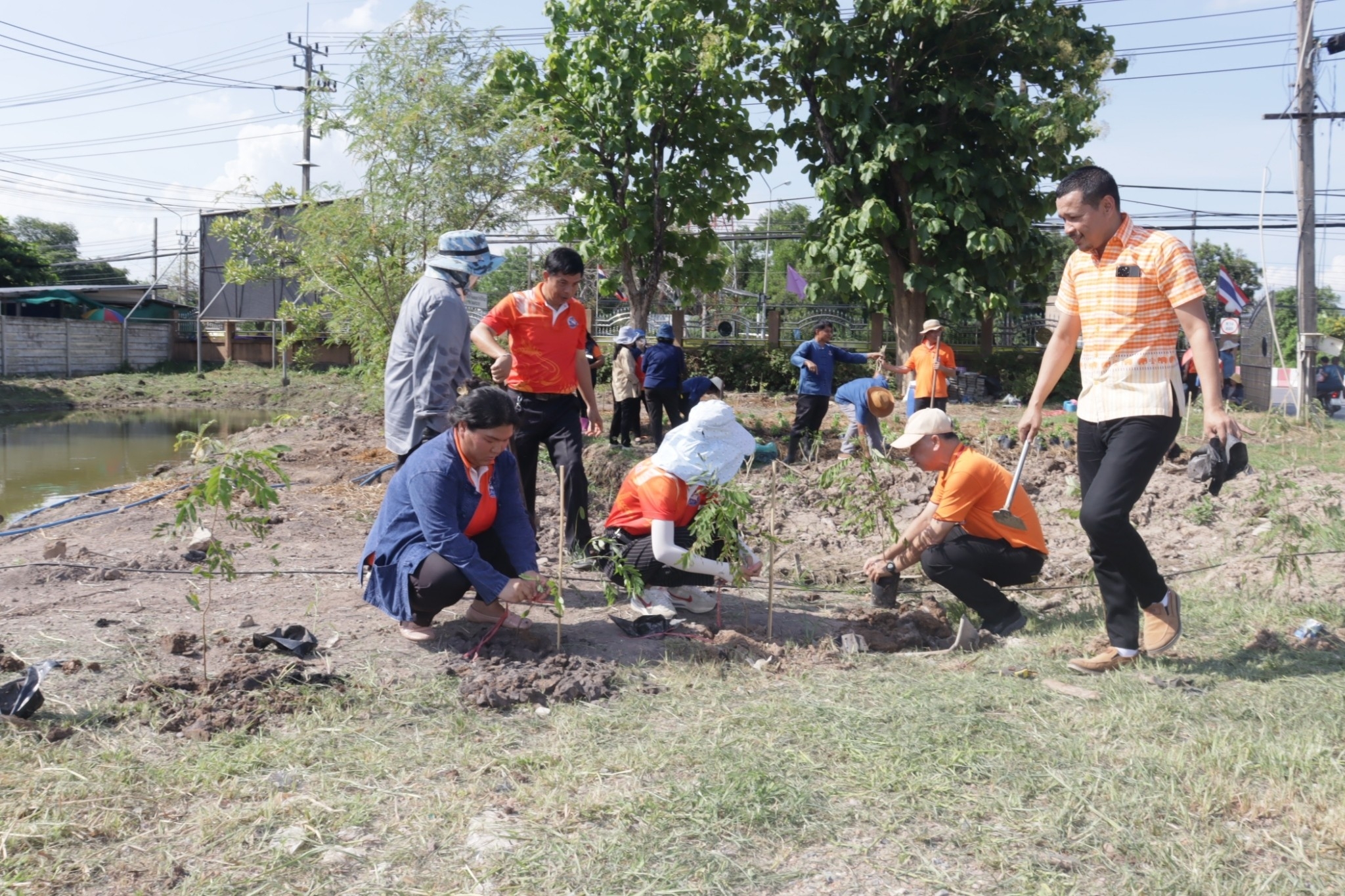 🌷 พช.นครนายก ขับเคลื่อนการน้อมนำแนวพระราชดำริของสมเด็จพระกนิษฐาธิราชเจ้า กรมสมเด็จพระเทพรัตนราชสุดาฯ สยามบรมราชกุมารี สู่ปฏิบัติการปลูกผักสวนครัว เพื่อสร้างความมั่นคงทางอาหาร กิจกรรมผู้นำต้องทำก่อน