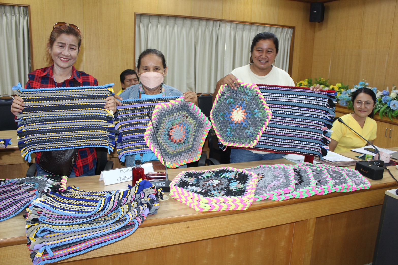 …พช.นครนายก ดำเนินการคัดเลือกคนกองทุนพัฒนาบทบาทสตรีดีเด่นระดับจังหวัด