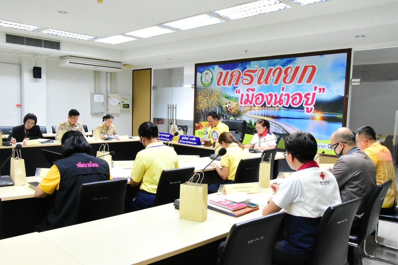 …พช.นครนายก ร่วมประชุมขับเคลื่อนโครงการส่งเสริมและพัฒนาการพูด อ่าน เขียน ภาษาไทยจังหวัดนครนายก