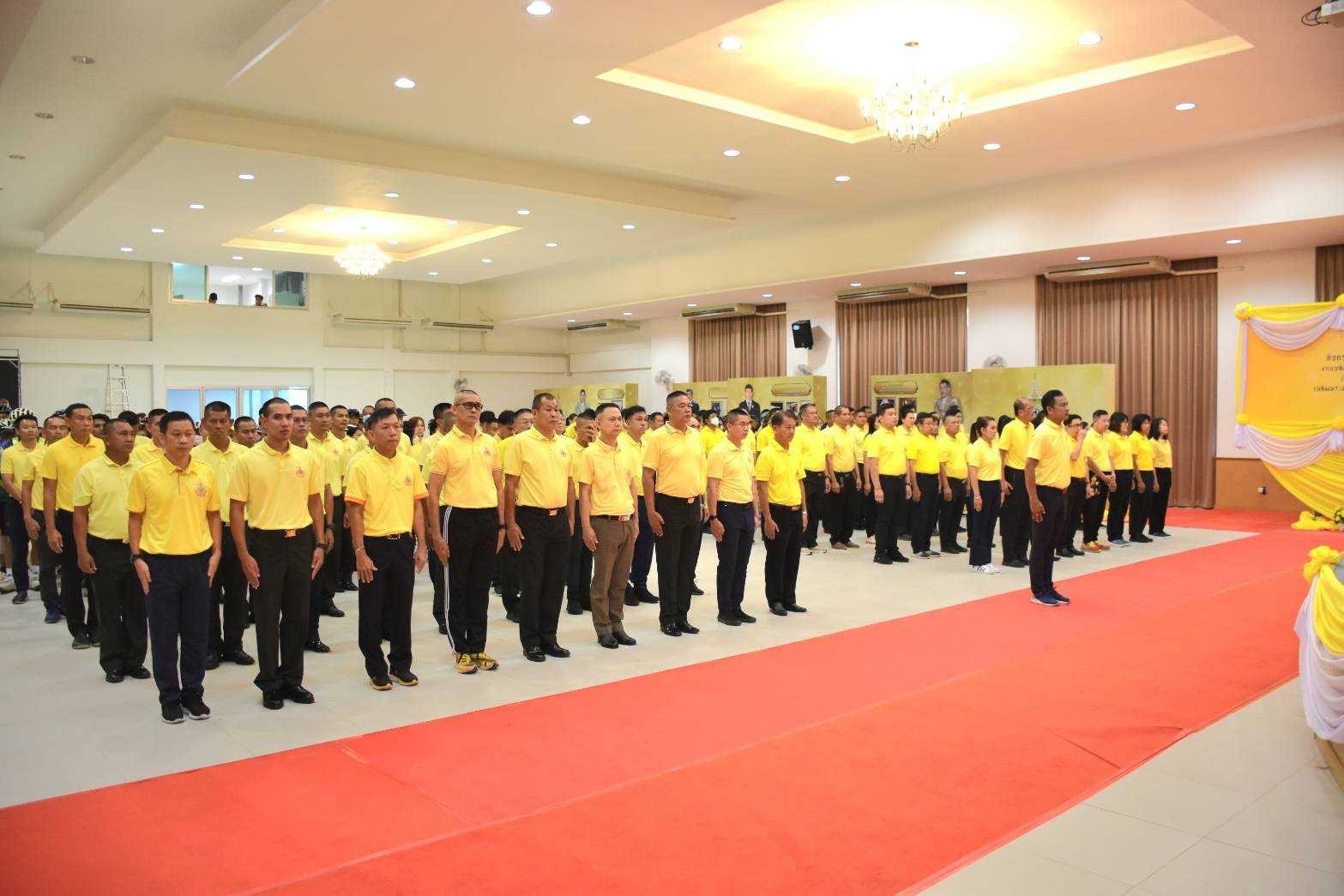 …พช.นครนายก ร่วมกิจกรรมส่งมอบธงตราสัญลักษณ์