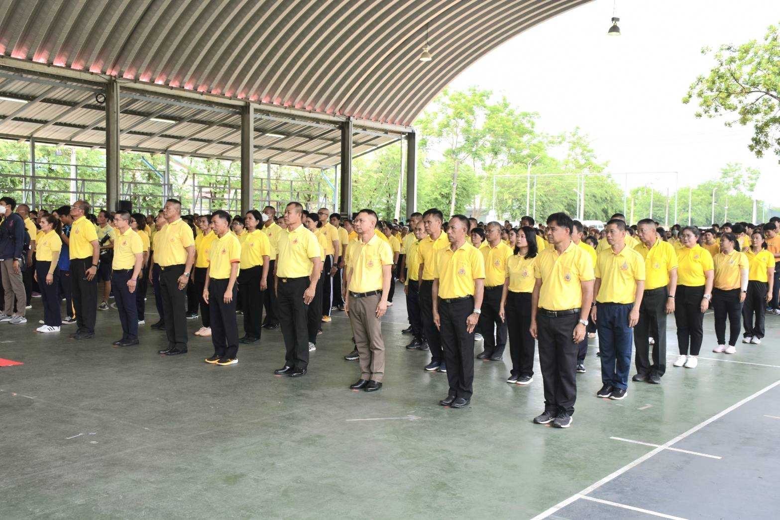 …พช.นครนายก ร่วมกิจกรรมส่งมอบธงตราสัญลักษณ์