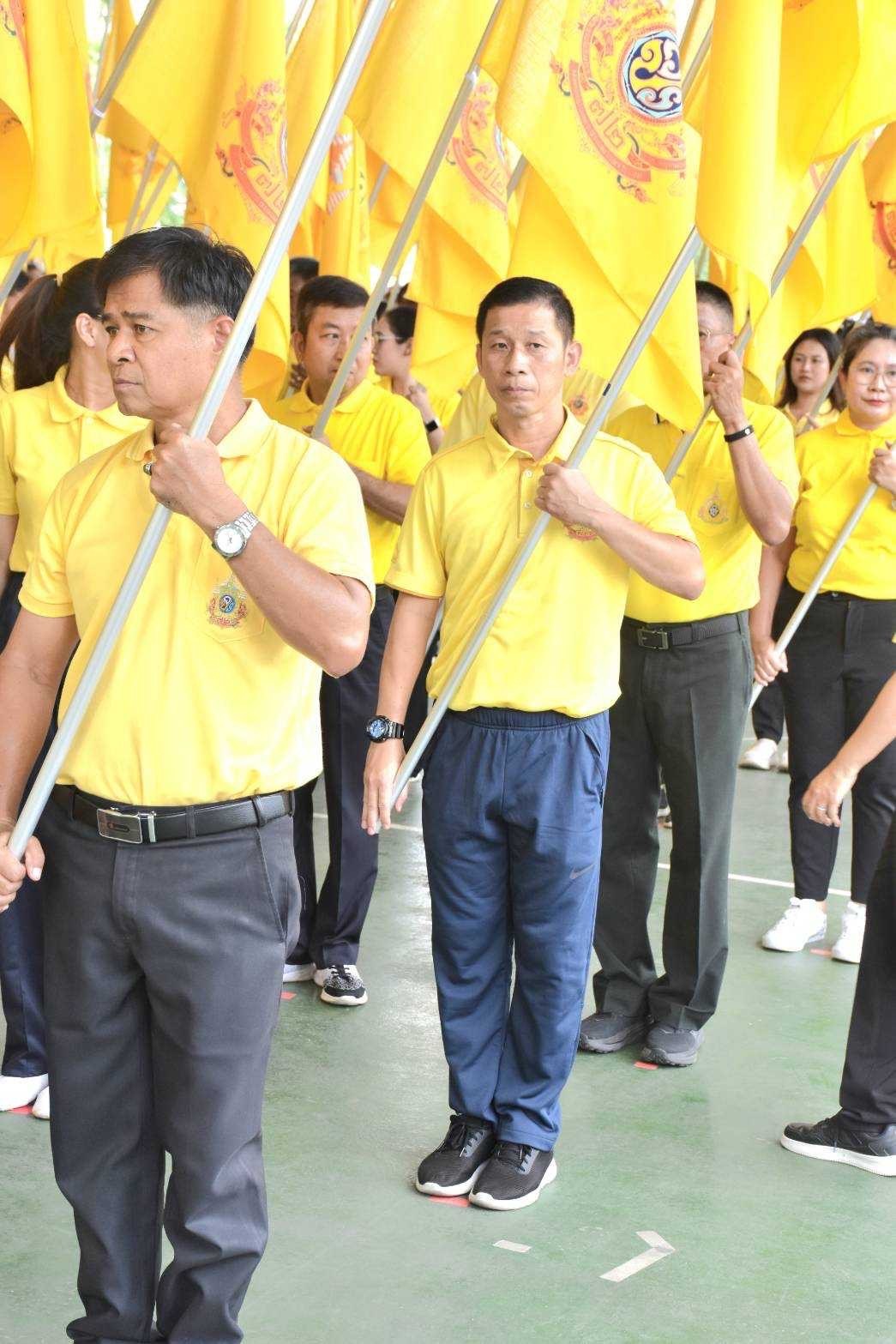 …พช.นครนายก ร่วมกิจกรรมส่งมอบธงตราสัญลักษณ์