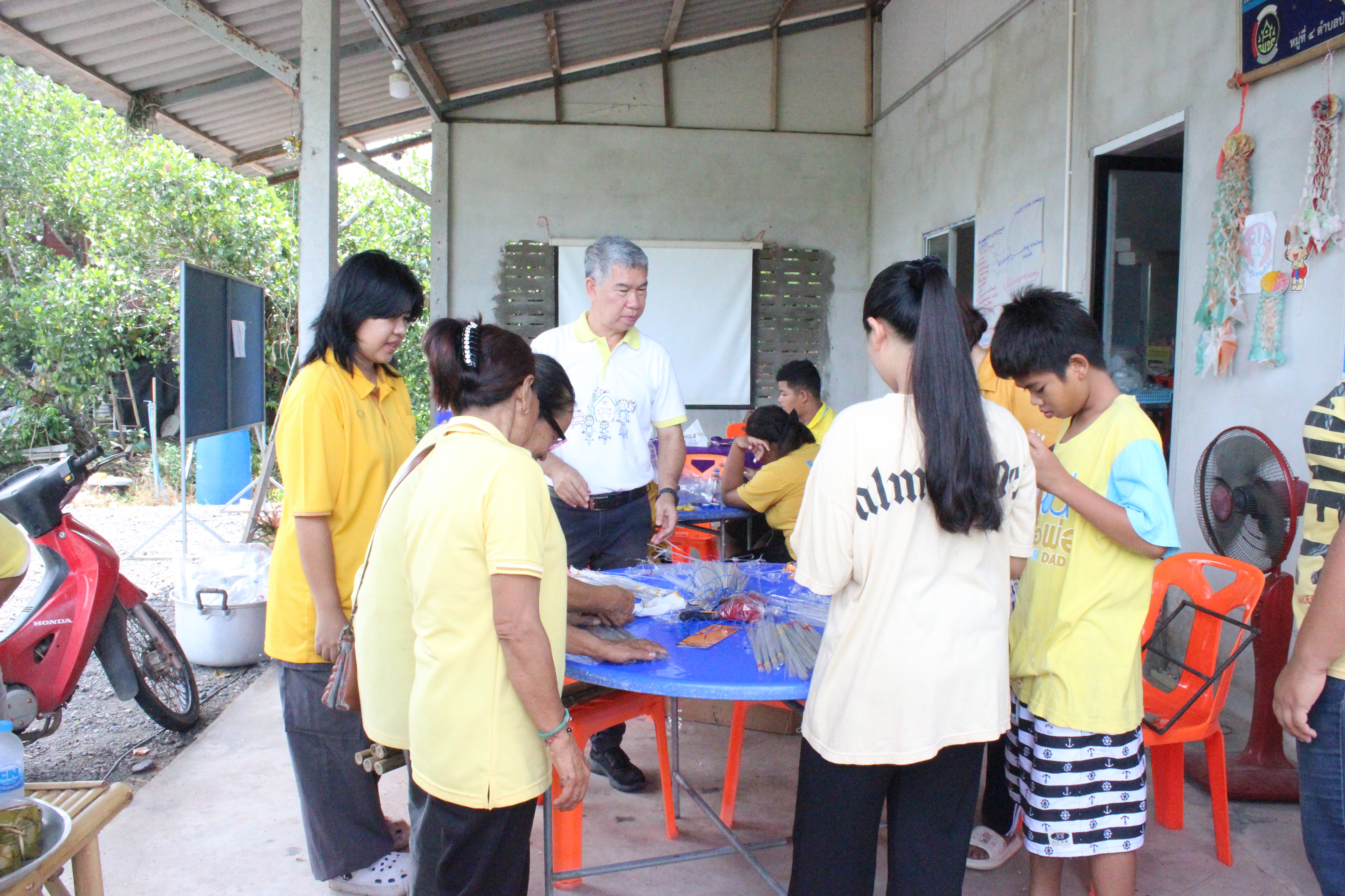 …พช.นครนายกจัดกิจกรรมเครือข่ายกองทุนแม่ของแผ่นดินระดับจังหวัด หนุนเสริมสัมมาชีพชุมชนแก่เยาวชนกลุ่มเสี่ยงหรือผู้ผ่านการบำบัดวันที่ 2