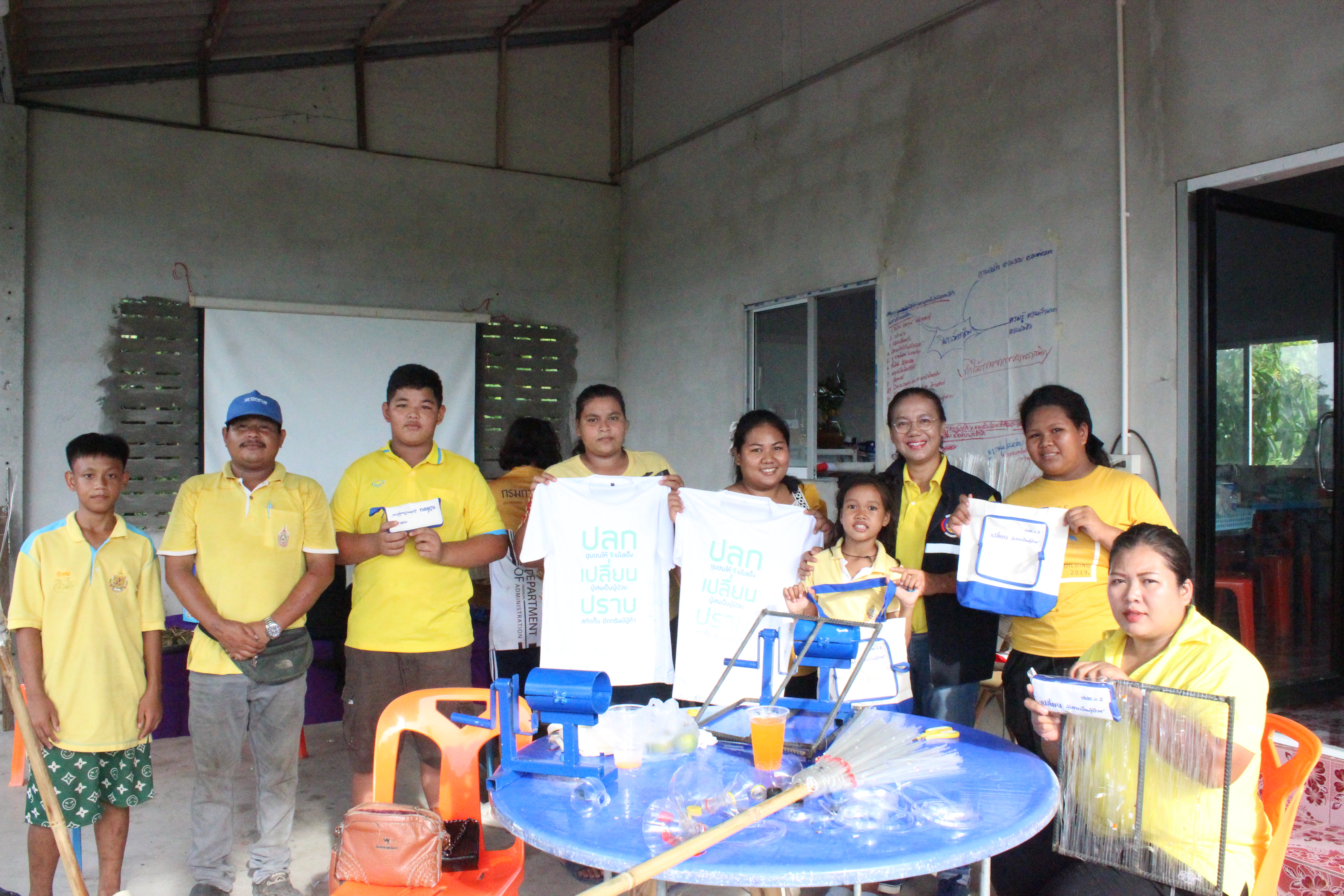 …พช.นครนายกจัดกิจกรรมเครือข่ายกองทุนแม่ของแผ่นดินระดับจังหวัด หนุนเสริมสัมมาชีพชุมชนแก่เยาวชนกลุ่มเสี่ยงหรือผู้ผ่านการบำบัดวันที่ 2