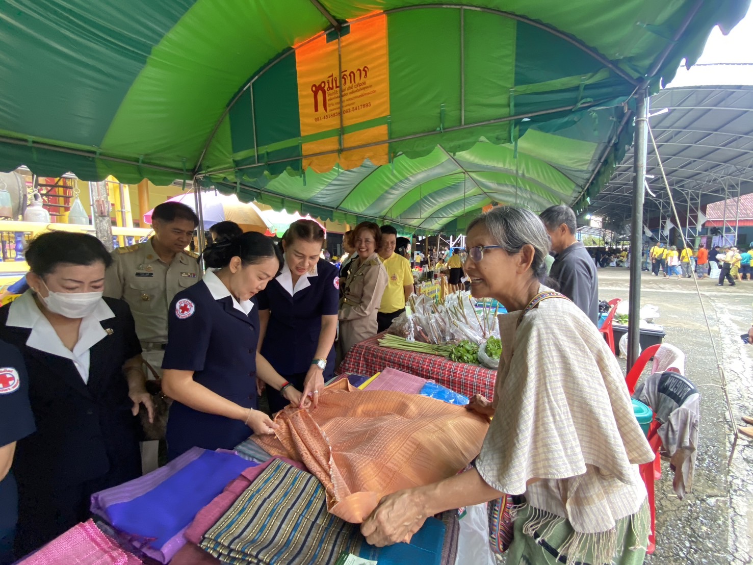 …พช.นครนายกร่วมโครงการ “หน่วยบำบัดทุกข์ บำรุงสุข สร้างรอยยิ้มและความปรองดองสมานฉันท์ให้ประชาชน จังหวัดนครนายก”