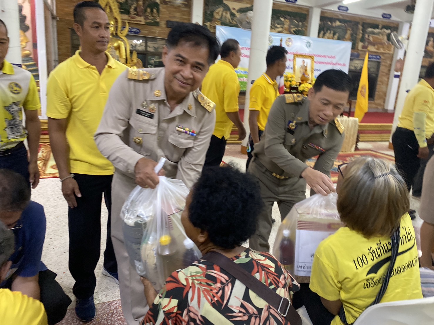 …พช.นครนายกร่วมโครงการ “หน่วยบำบัดทุกข์ บำรุงสุข สร้างรอยยิ้มและความปรองดองสมานฉันท์ให้ประชาชน จังหวัดนครนายก”