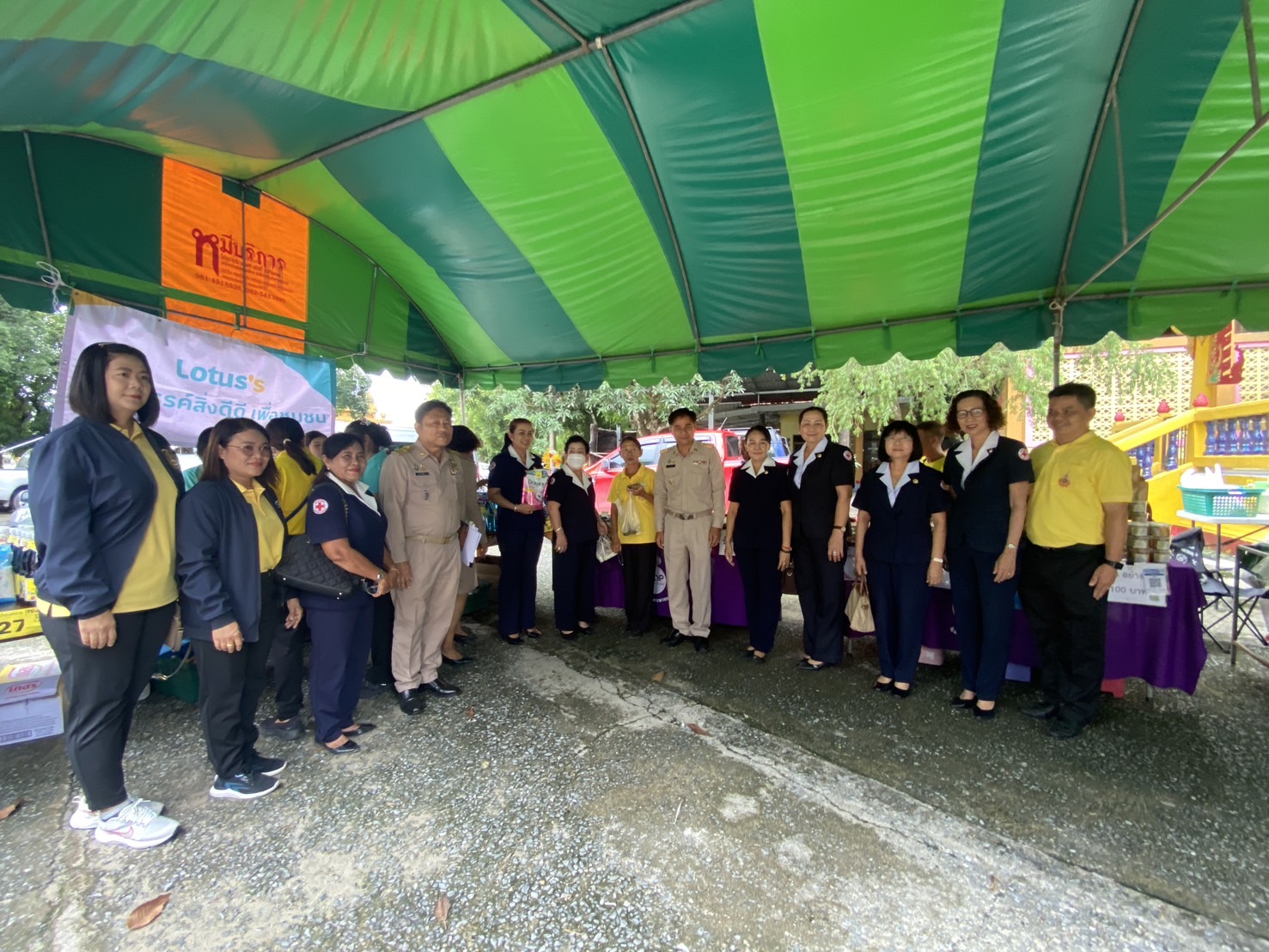 …พช.นครนายกร่วมโครงการ “หน่วยบำบัดทุกข์ บำรุงสุข สร้างรอยยิ้มและความปรองดองสมานฉันท์ให้ประชาชน จังหวัดนครนายก”