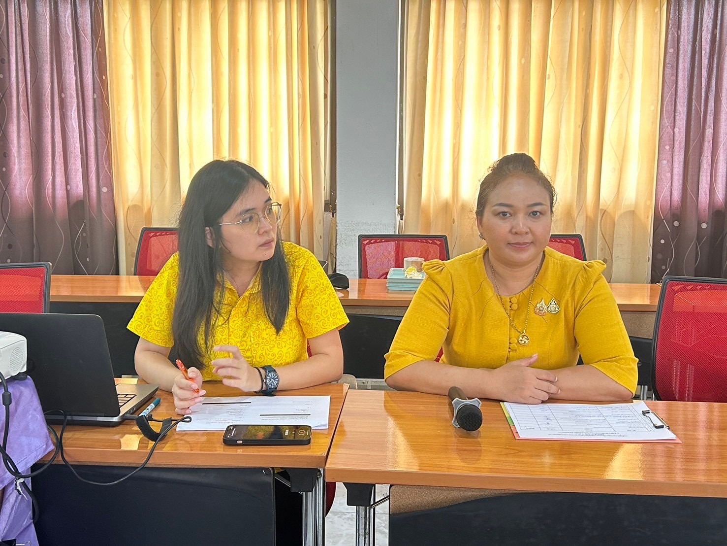 …พช.นครนายก จัดประชุมหารือการขับเคลื่อนการดำเนินงานขจัดความยากจนและพัฒนาคนทุกช่วงวัยฯ จังหวัดนครนายก แบบบูรณาการ ด้วย Google Form