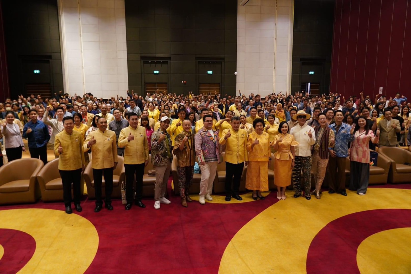 📣📣พช.นครนายก ร่วมพิธีเปิดโครงการพัฒนาผลิตภัณฑ์ OTOP Premium สู่สากล ประเภทผ้า เครื่องแต่งกาย และประเภทของใช้ ของตกแต่ง ของที่ระลึก