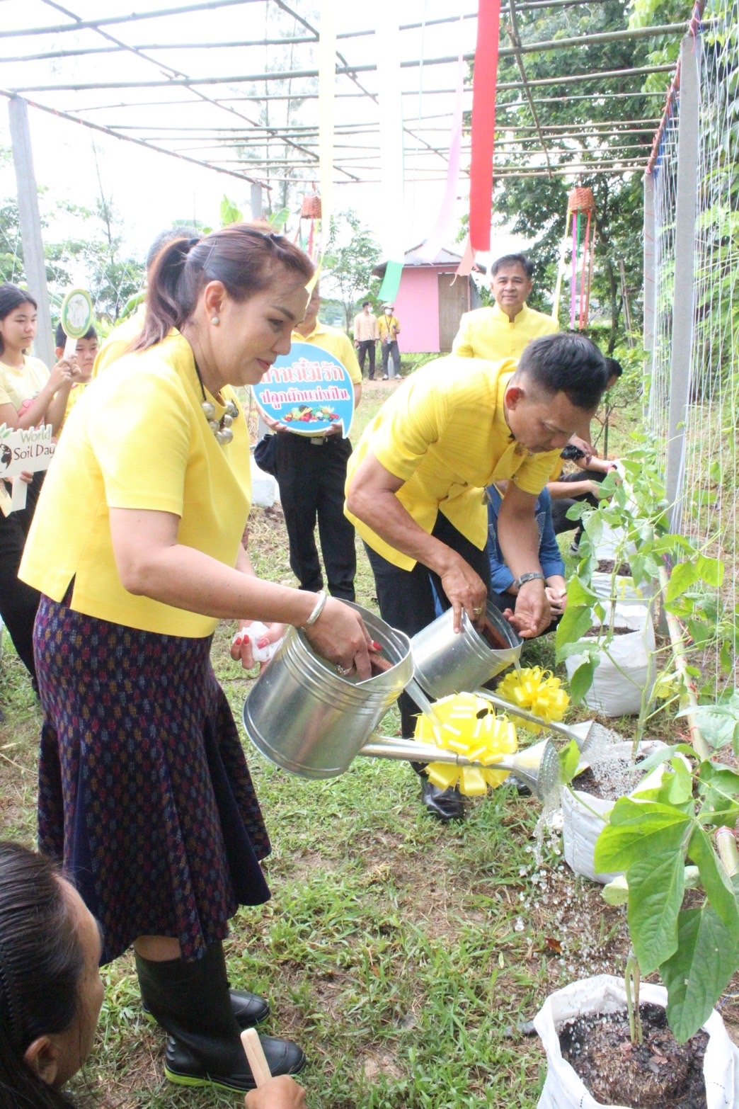 …พช.นครนายก ขับเคลื่อนกิจกรรม โคก หนอง นา อารยเกษตร เฉลิมพระเกียรติ พระบาทสมเด็จพระเจ้าอยู่หัวเนื่องในโอกาสพระราชพิธีมหามงคลเฉลิมพระชนมพรรษา ๖ รอบ ๒๘ กรกฎาคม ๒๕๖๗