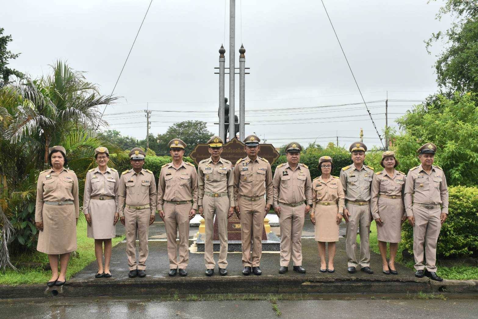 …พช.นครนายก : ร่วมกิจกรรมเคารพธงชาติ และร้องเพลงชาติไทย ประจำเดือนกรกฎาคม 2567