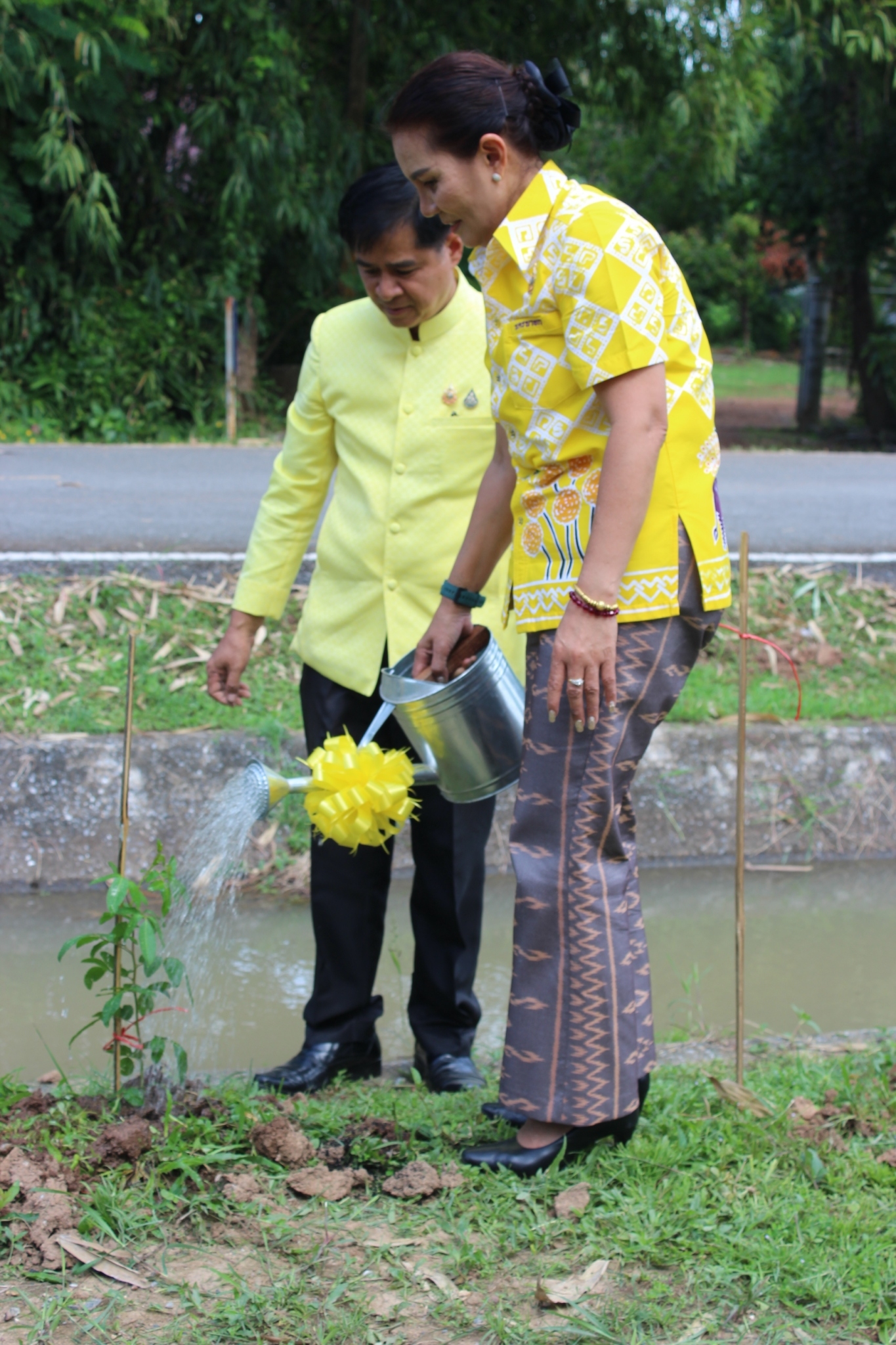 จังหวัดนครนายก ดำเนินกิจกรรม “เส้นทางนี้มีผล ผู้คนรักกัน ปันสุข” เพื่อขับเคลื่อนกิจกรรมต่อยอดและขยายผลการน้อมนำแนวพระราชดำริ ของสมเด็จพระกนิษฐาธิราชเจ้า กรมสมเด็จพระเทพรัตนราชสุดาฯ สยามบรมราชกุมารี สู่ปฏิบัติการปลูกผักสวนครัวเพื่อสร้างความมั่นคง ทางอาหารอย่างต่อเนื่อง