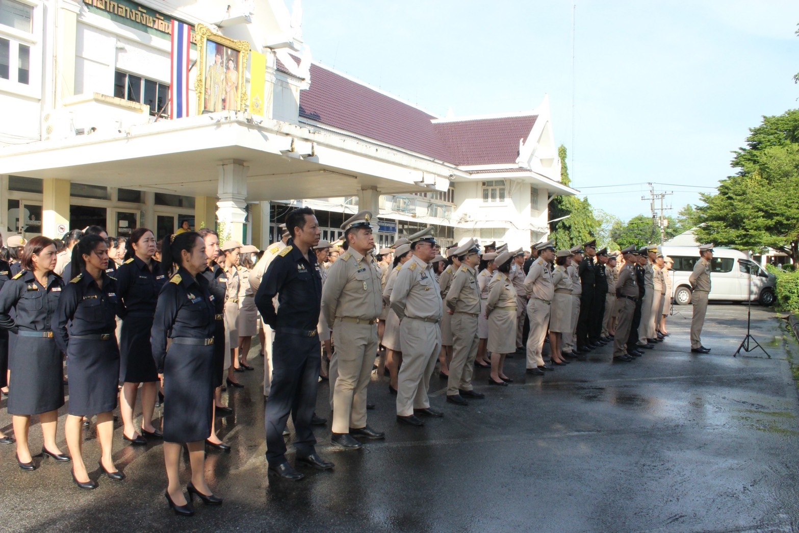 …พช.นครนายก เข้าร่วมกิจกรรมเคารพธงชาติ และร้องเพลงชาติ ประจำเดือนสิงหาคม 2567 จังหวัดนครนายก