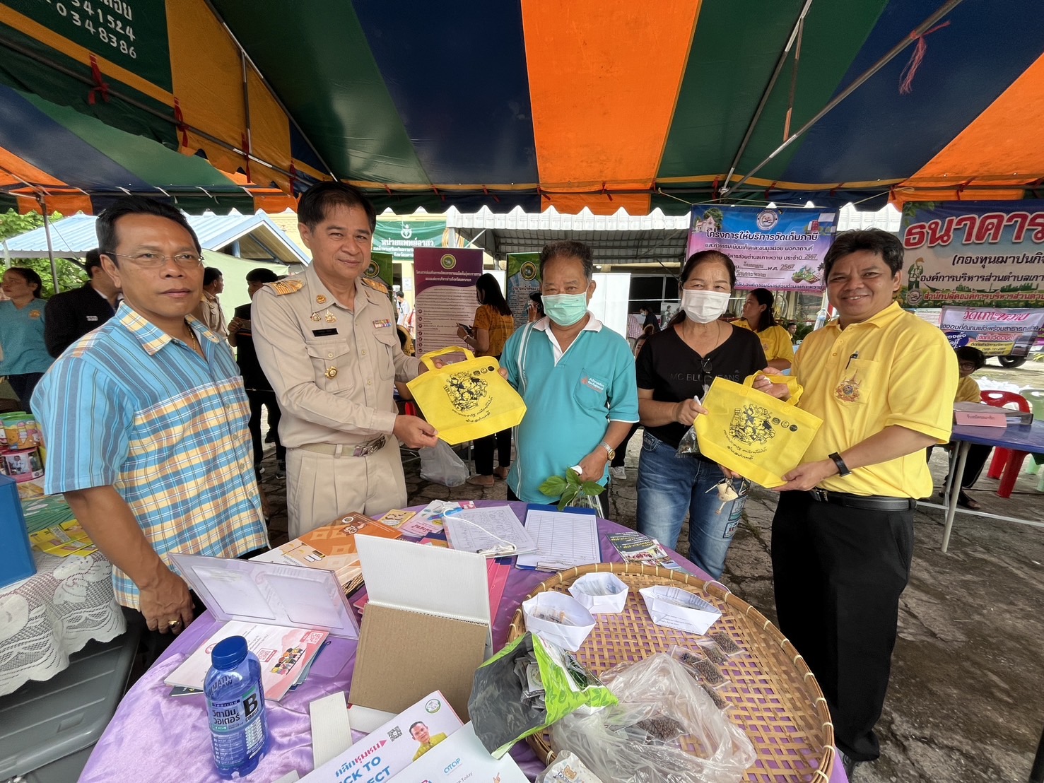 📣📣พช.นครนายกร่วมโครงการ “หน่วยบำบัดทุกข์ บำรุงสุข สร้างรอยยิ้มและความปรองดองสมานฉันท์ให้ประชาชน จังหวัดนครนายก”