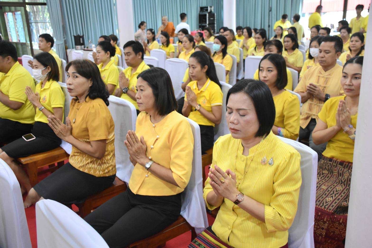 …พช.นครนายก ร่วมพิธีทำบุญตักบาตรเทโวโรหนะ (ตักบาตรข้าวสารอาหารแห้ง) เนื่องในวันออกพรรษา ประจำปี 2567