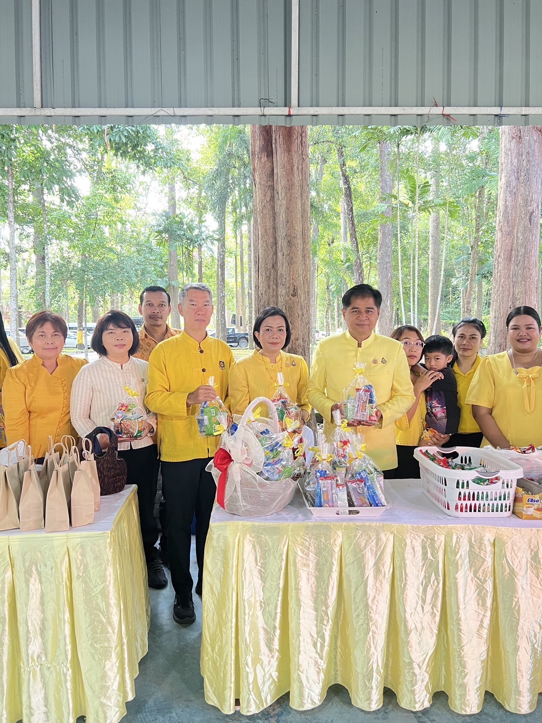 …พช.นครนายก ร่วมพิธีทำบุญตักบาตรเทโวโรหนะ (ตักบาตรข้าวสารอาหารแห้ง) เนื่องในวันออกพรรษา ประจำปี 2567