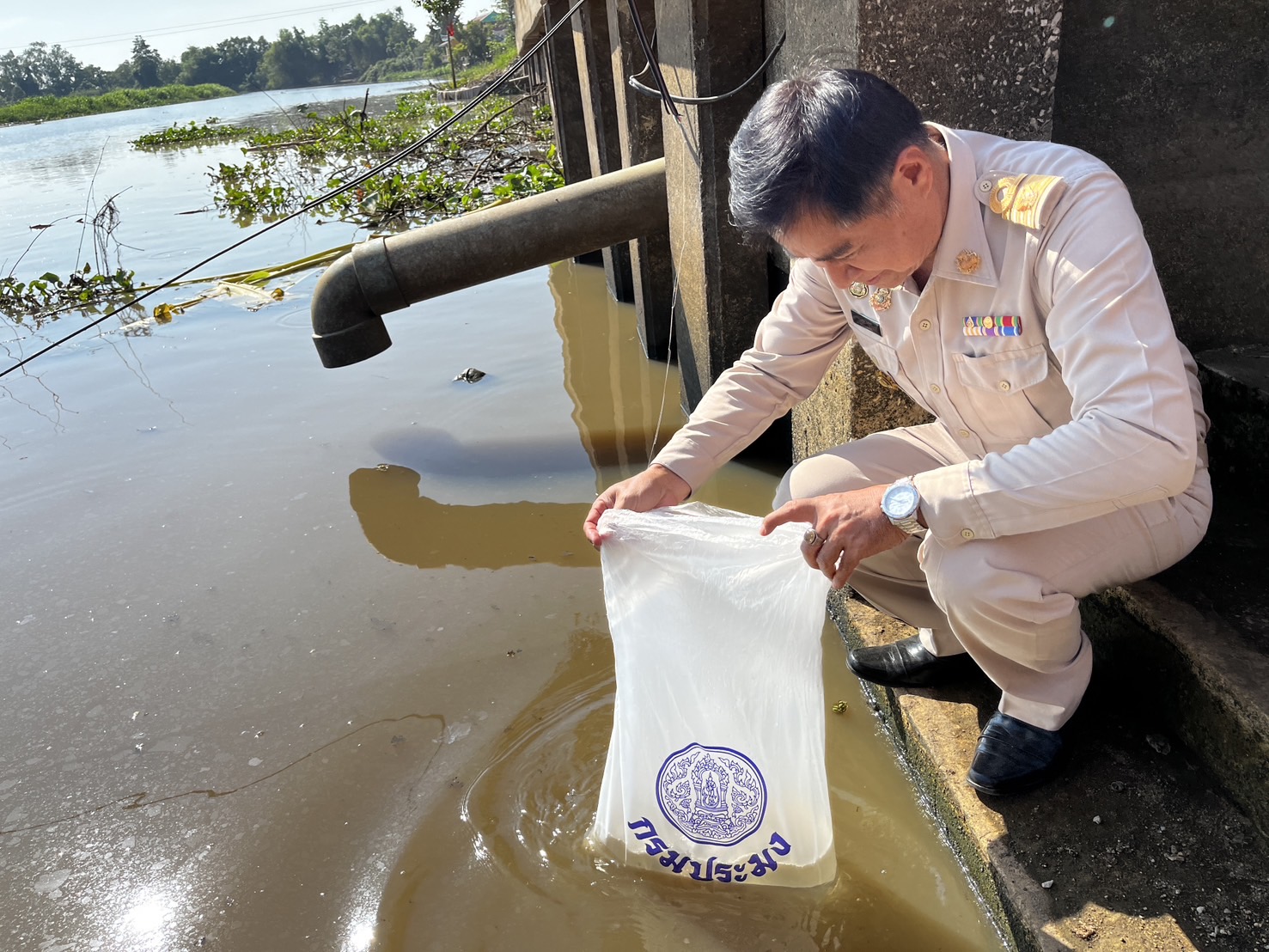 พช.นครนายกร่วมโครงการ “หน่วยบำบัดทุกข์ บำรุงสุข สร้างรอยยิ้มและความปรองดองสมานฉันท์ให้ประชาชน จังหวัดนครนายก”