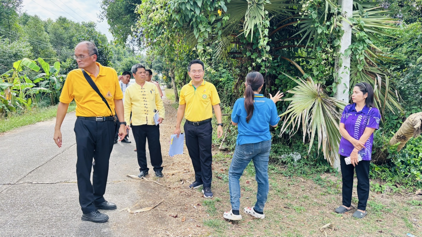 พช.นครนายก ลงพื้นที่ร่วมรับฟังปัญหาความเดือดร้อนของประชาชน กรณีสัตว์ป่า (ช้างป่าและหมีป่า) เข้าสร้างความเดือดร้อนแก่ประชาชน