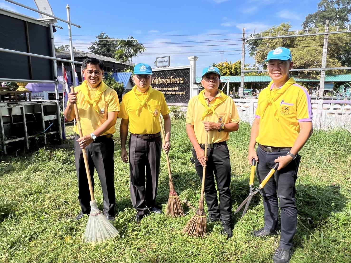 …พช.นครนายก ร่วมกิจกรรมจิตอาสาการพัฒนาถนนสายจงรักภักดี จังหวัดนครนายก