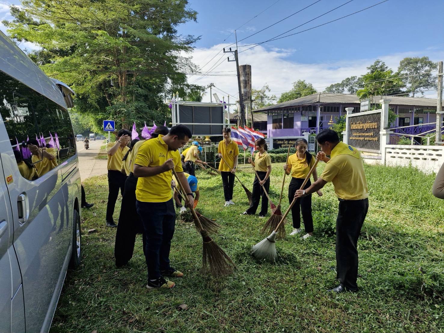 …พช.นครนายก ร่วมกิจกรรมจิตอาสาการพัฒนาถนนสายจงรักภักดี จังหวัดนครนายก