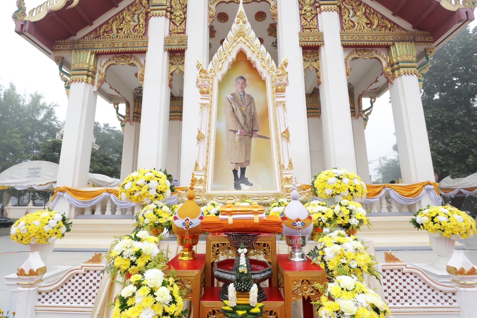 พช.นครนายก ร่วมพิธีถวายผ้าพระกฐินพระราชทานโดยกรมการพัฒนาชุมชน