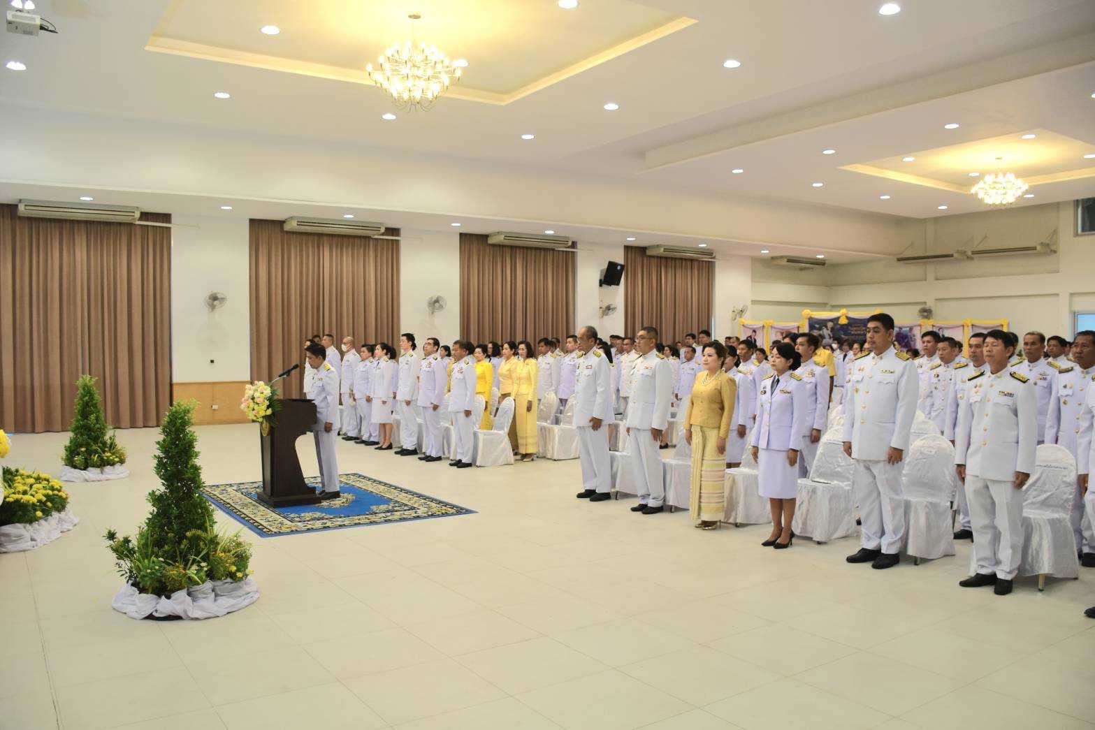 …พช.นครนายก ร่วมงานพิธีวางพานพุ่มดอกไม้สดถวายราชสักการะ น้อมรำลึกในพระมหากรุณาธิคุณ พระบาทสมเด็จพระบรมชนกาธิเบศร มหาภูมิพลอดุลยเดชมหาราช บรมนาถบพิตร เนื่องในวันพระบิดาแห่งฝนหลวง ประจำปี 2567