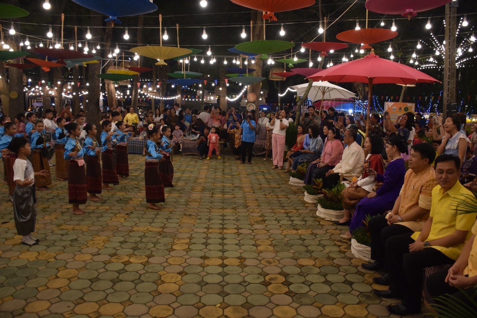 พช.นครนายก ร่วมกิจกรรมสืบสานประเพณีลอยกระทง ลุ่มแม่น้ำนครนายก และการอนุรักษ์ภูมิปัญญาท้องถิ่น ภายใต้โครงการส่งเสริมสนับสนุนการอนุรักษ์ฟื้นฟูขนบธรรมเนียมประเพณีวัฒนธรรมท้องถิ่น จังหวัดนครนายก ประจำปีงบประมาณ พ.ศ. 2568