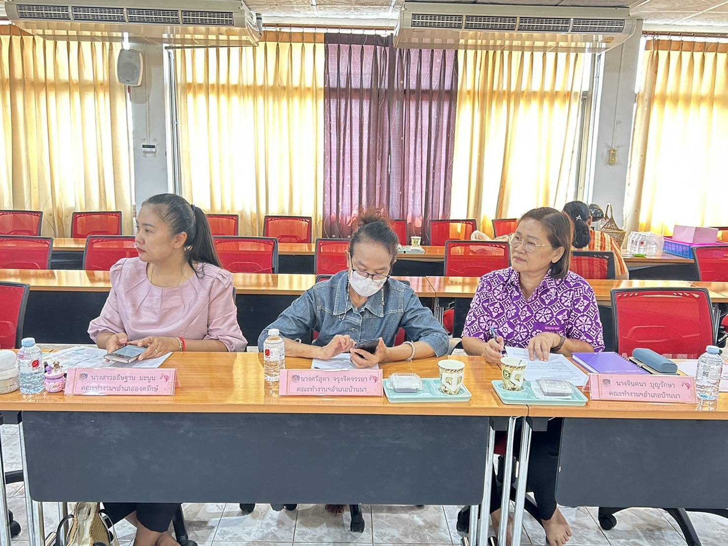 …สำนักงานพัฒนาชุมชนจังหวัดนครนายก : จัดประชุมคัดเลือกคณะทำงานขับเคลื่อนกองทุนพัฒนาบทบาทสตรี จังหวัดนครนายก ประจำปีงบประมาณ พ.ศ. 2568