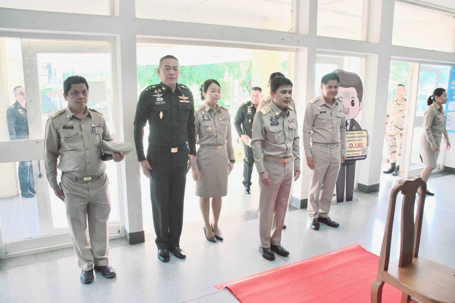 พช.นครนายก : รอง ผวจ.นครนายก ร่วมกิจกรรม 25 พฤศจิกายน วันกองทุนแม่ของแผ่นดิน ภายใต้แนวคิด “2 ทศวรรษ กองทุนแม่ของแผ่นดิน ครอบครัวอบอุ่น ชุมชนเข้มแข็ง” ลงนามถวายพระพรชัยมงคล สมเด็จพระนางเจ้าสิริกิติ์ พระบรมราชินีนาถ พระบรมราชชนนีพันปีหลวง