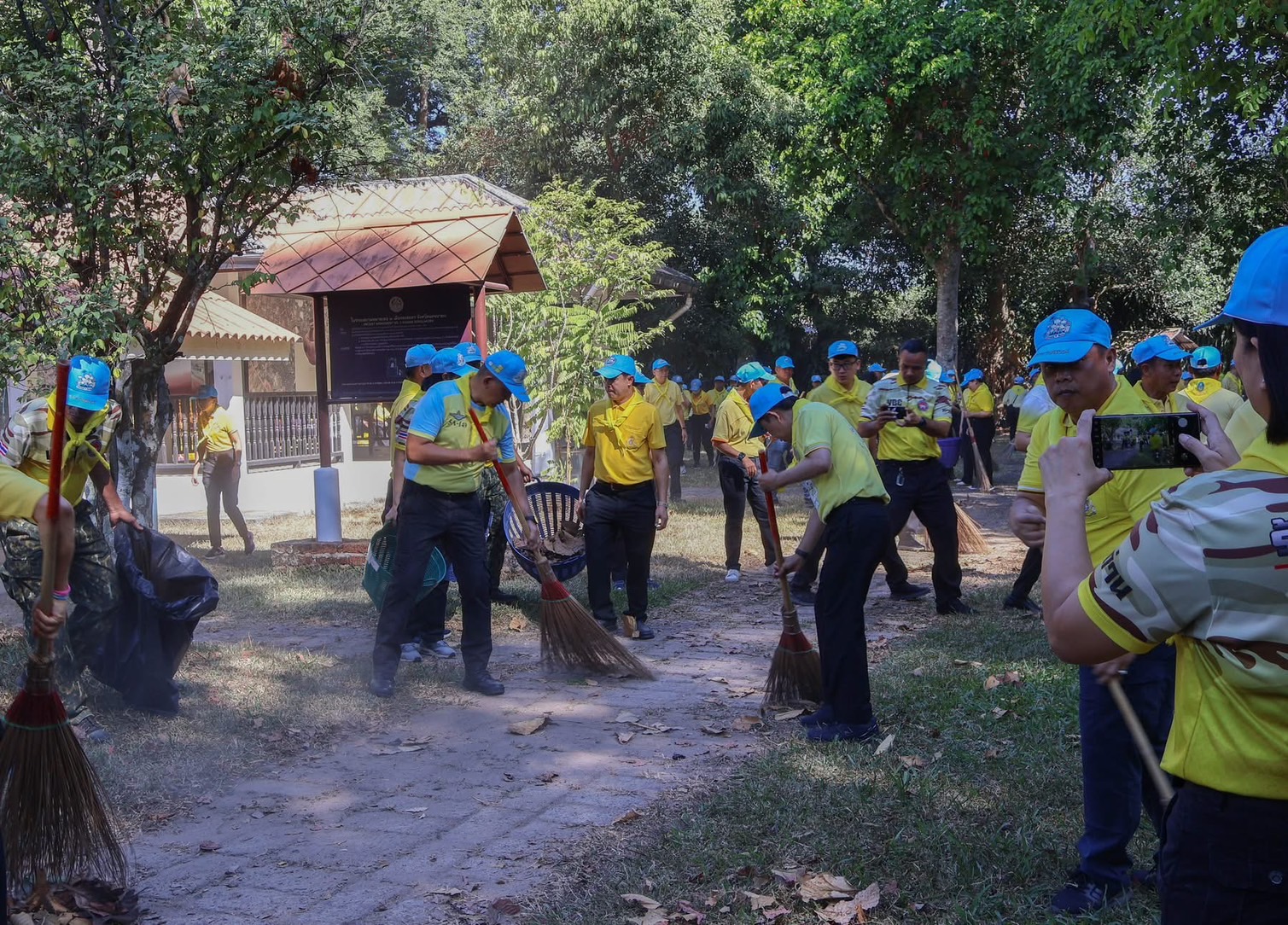 …พช.นครนายก ร่วมกิจกรรมจิตอาสาพัฒนา เนื่องในวันพ่อขุนรามคำแหงมหาราช ประจำปี พ.ศ. 2568