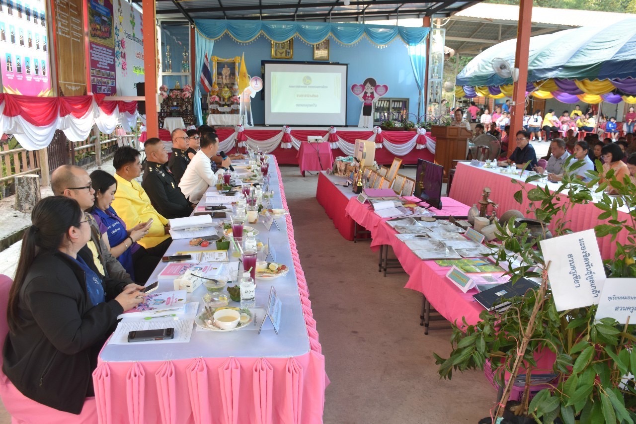 พช.นครนายก : ร่วมเป็นคณะตรวจติดตามประเมินผลการปฏิบัติงานของผู้ใหญ่บ้านที่เสนอชื่อเข้ารับรางวัลผู้ใหญ่บ้านยอดเยี่ยม ประจำปี 2568 จังหวัดนครนายก