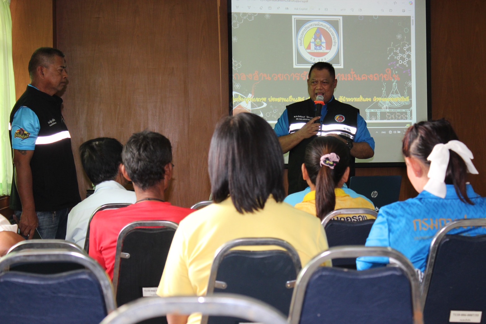 …พช.นครนายก จัดกิจกรรมอบรมผู้สูงอายุให้มีความรู้เท่าทันเทคโนโลยีออนไลน์ เพื่อสนับสนุนประเด็นการพัฒนาคุณภาพชีวิตด้านการบริหารจัดการชุมชนตามโครงการการจัดทำสารสนเทศตำบลต้นแบบเพื่อพัฒนาคุณภาพชีวิต ตำบลบางลูกเสือ