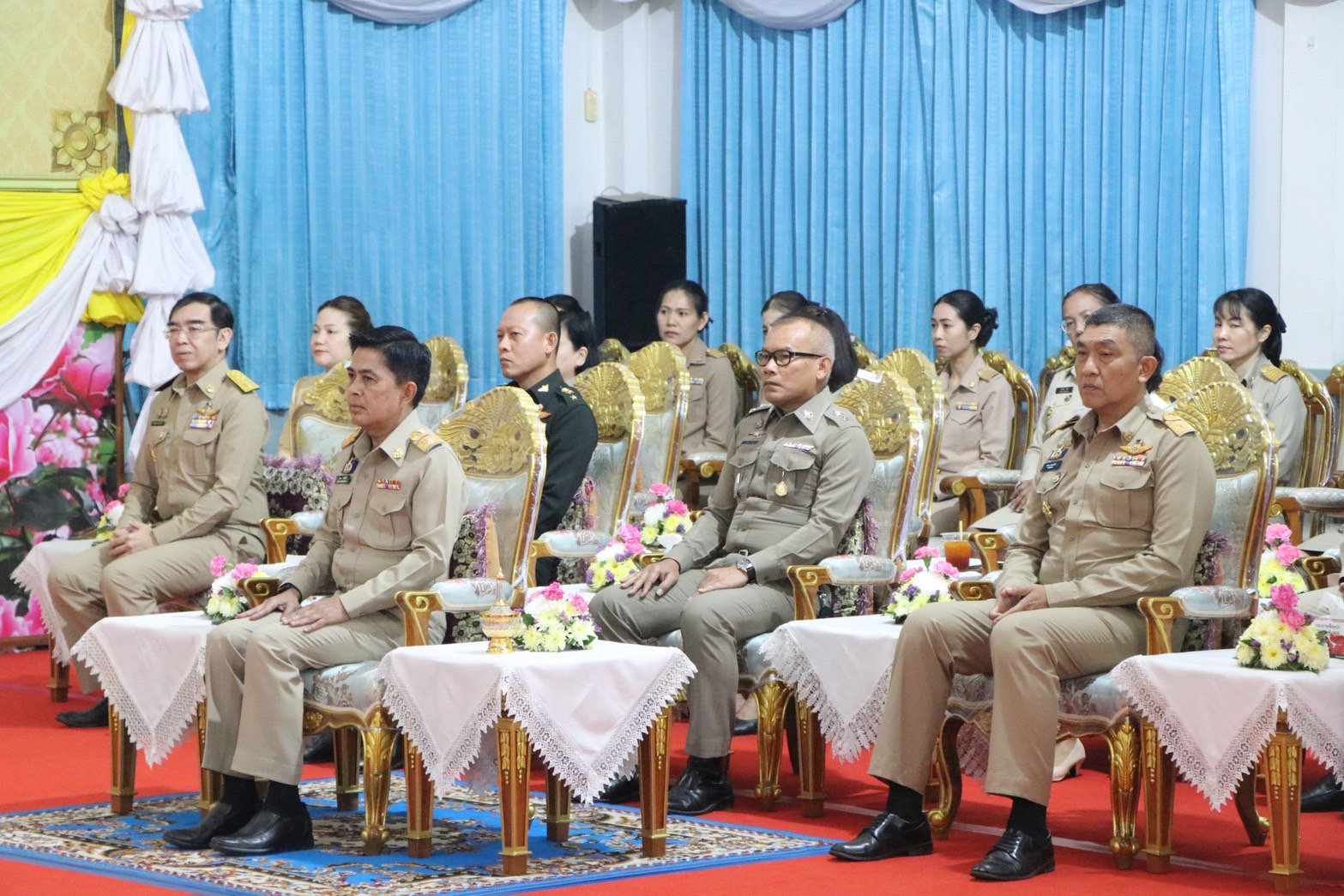 …พช.นครนายก ร่วมพิธีถวายภัตตาหารพระราชทานของพระบาทสมเด็จพระเจ้าอยู่หัว แด่พระภิกษุ สามเณรในการสอบบาลีสนามหลวงครั้งที่ 1 ประจำปี พ.ศ. 2568 จังหวัดนครนายก