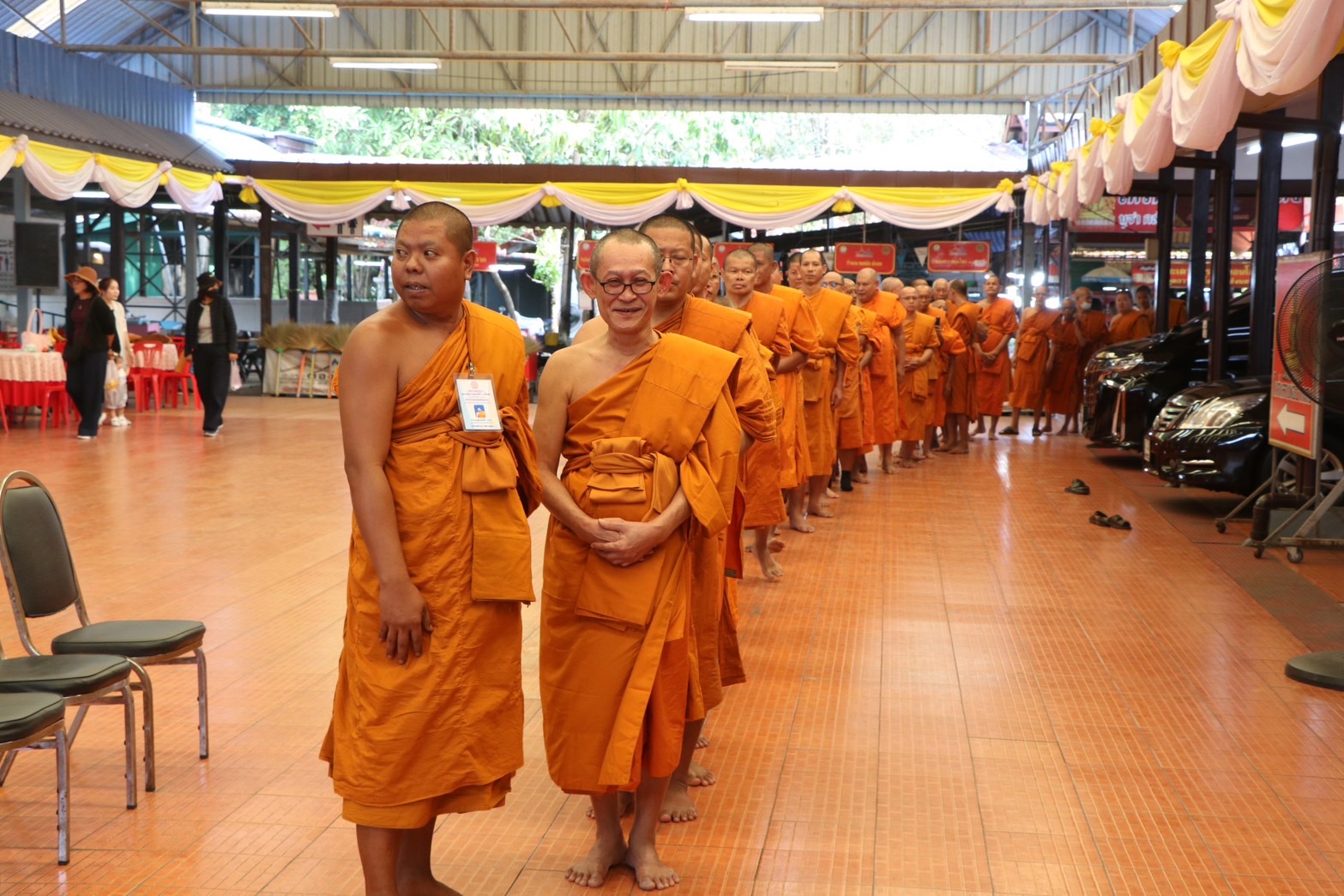 …พช.นครนายก ร่วมพิธีถวายภัตตาหารพระราชทานของพระบาทสมเด็จพระเจ้าอยู่หัว แด่พระภิกษุ สามเณรในการสอบบาลีสนามหลวงครั้งที่ 1 ประจำปี พ.ศ. 2568 จังหวัดนครนายก